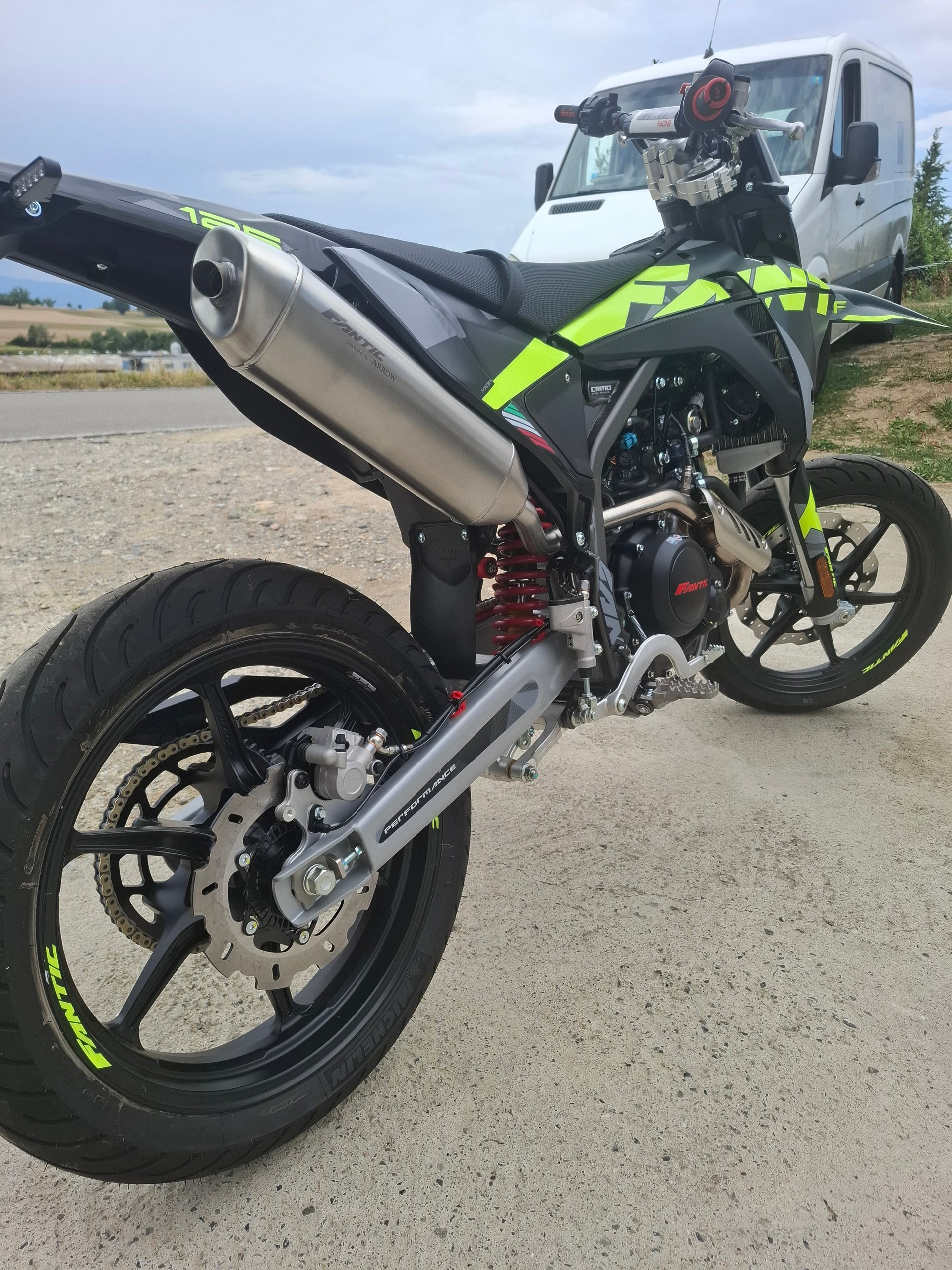 FANTIC XMF 125-image-2