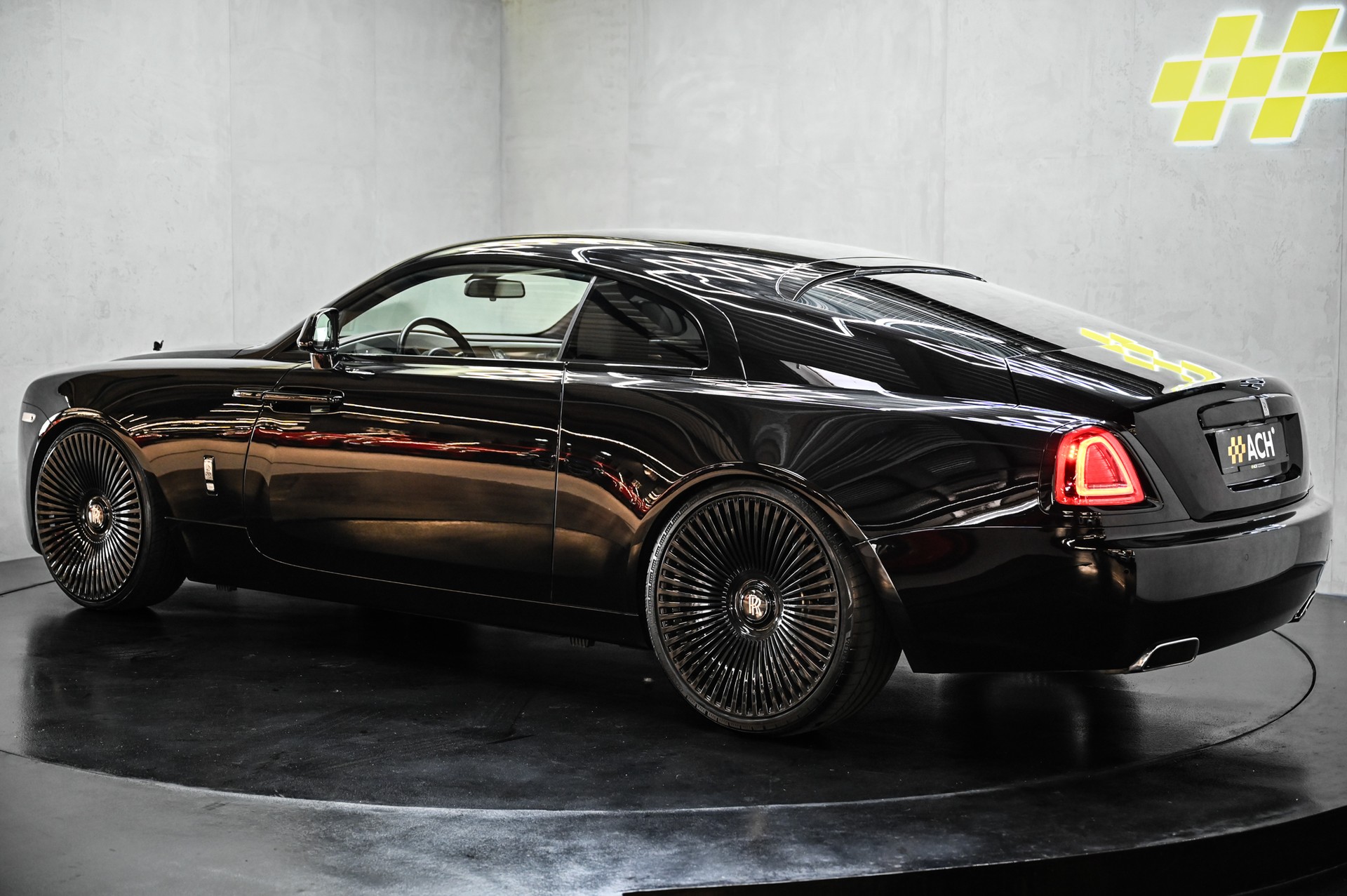 ROLLS-ROYCE Wraith 6.6 V12 "1 of 9 Inspired by Music Editions"-showroom-element-3