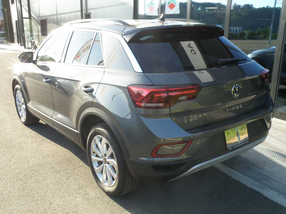 VW T-Roc 1.5 TSI Life United DSG-showroom-element-2