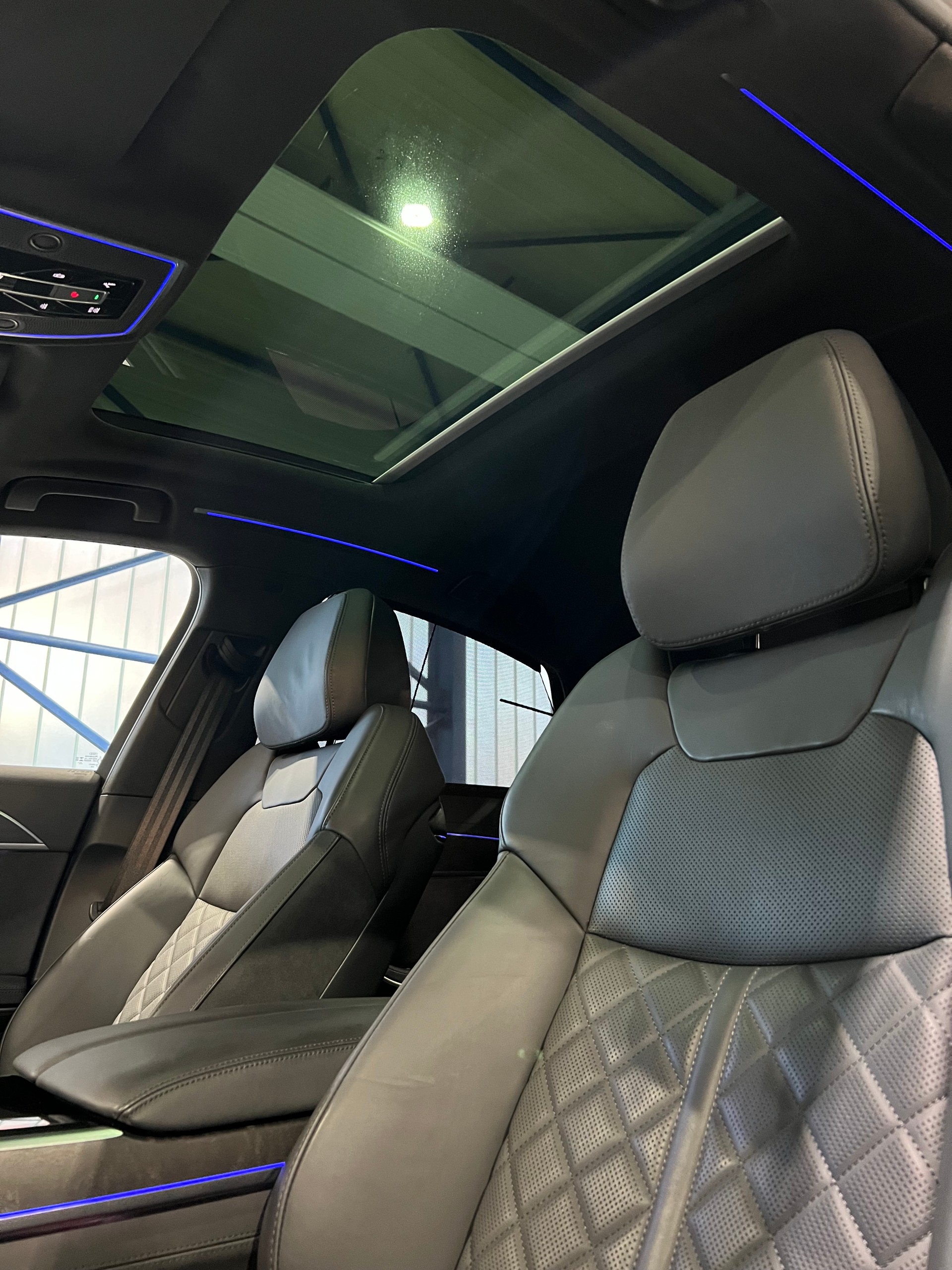AUDI A8 60 TFSI e qu S-Line**Panodach,5-Jahre Garantie,Matrix,S-Sportsitze,Luftfahrwerk**Np CHF 178'240.-**-image-10