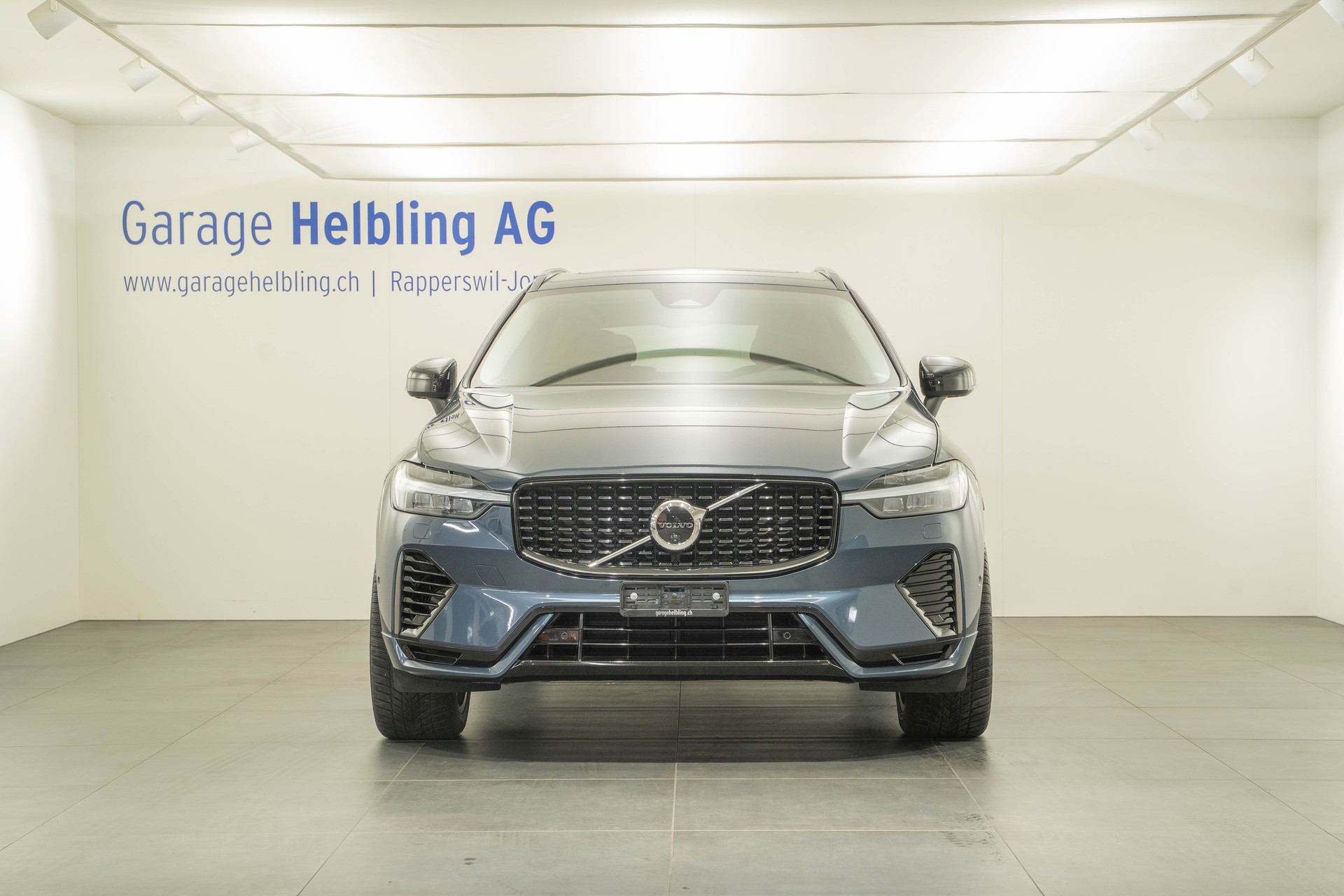 VOLVO XC60 2.0 T6 TE Ultimate Dark eAWD-showroom-element-1