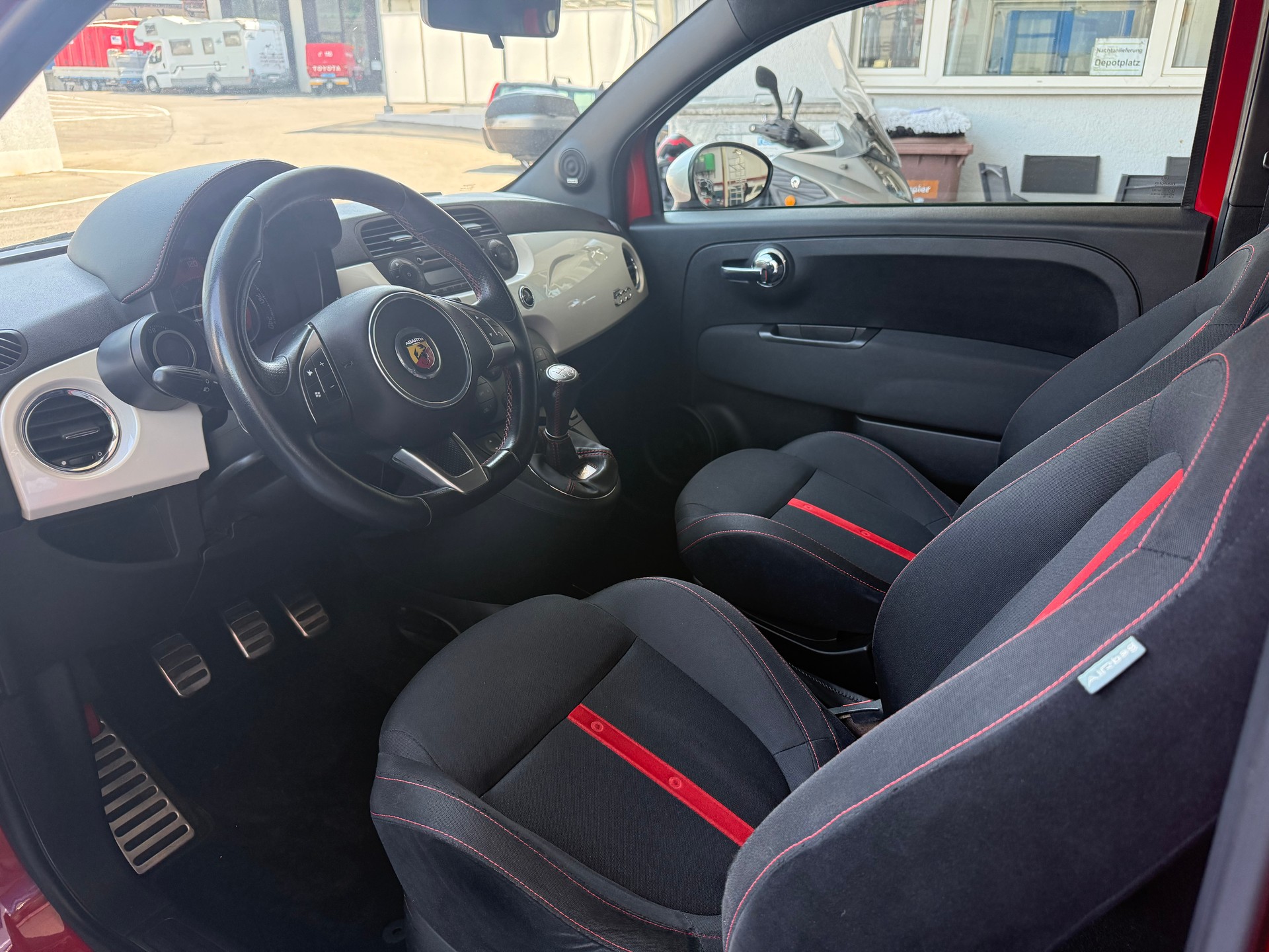 FIAT 500 1.4 16V Turbo Abarth-image-8