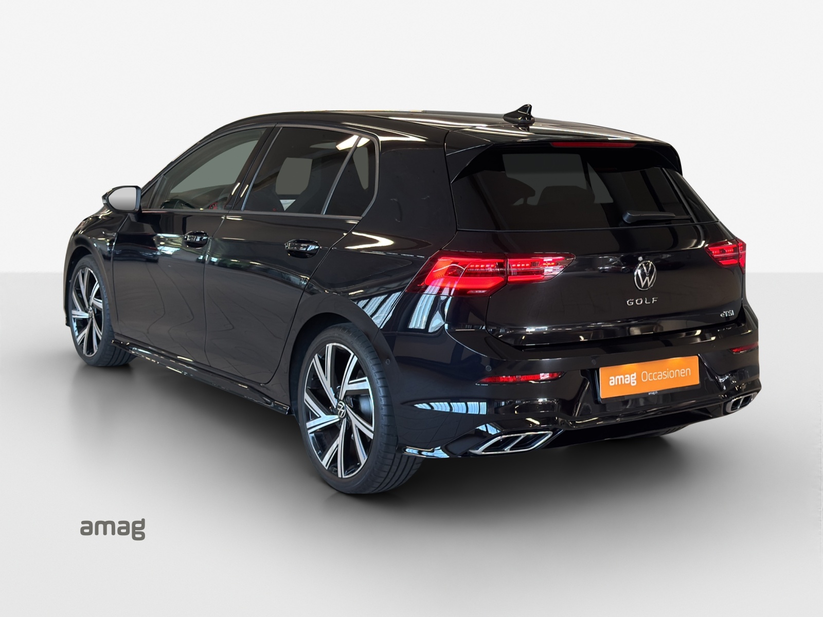 VW Golf 1.5 eTSI mHEV ACT R-Line DSG-showroom-element-2