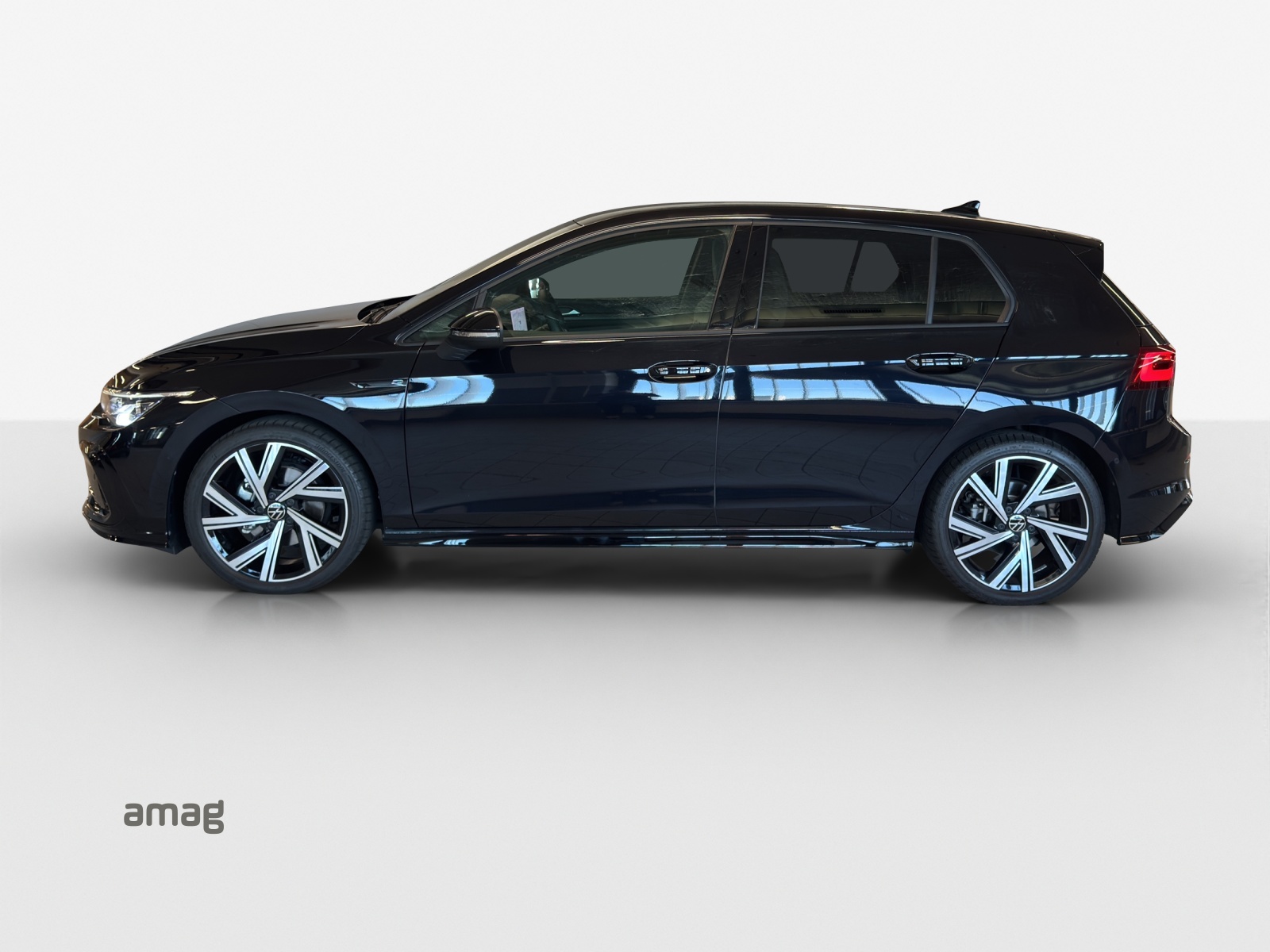 VW Golf 1.5 eTSI mHEV ACT R-Line DSG-showroom-element-1