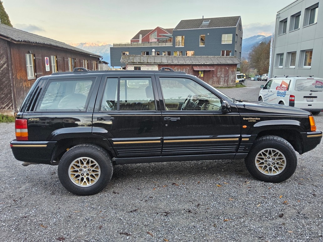 JEEP Grand Cherokee 5.2 Limited Automatic-image-8