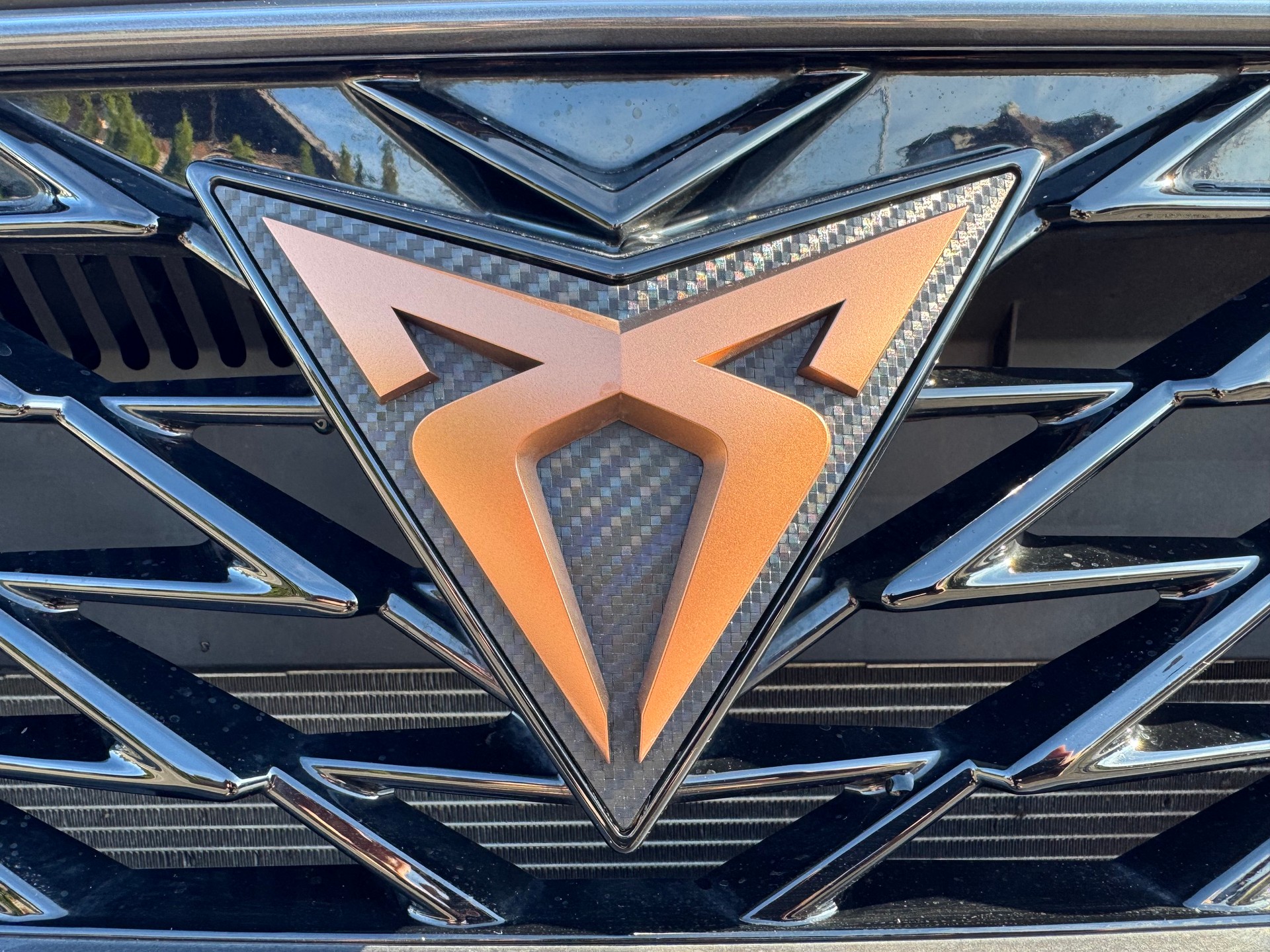 CUPRA Ateca 2.0TSI VZ 4Drive DSG-showroom-element-3