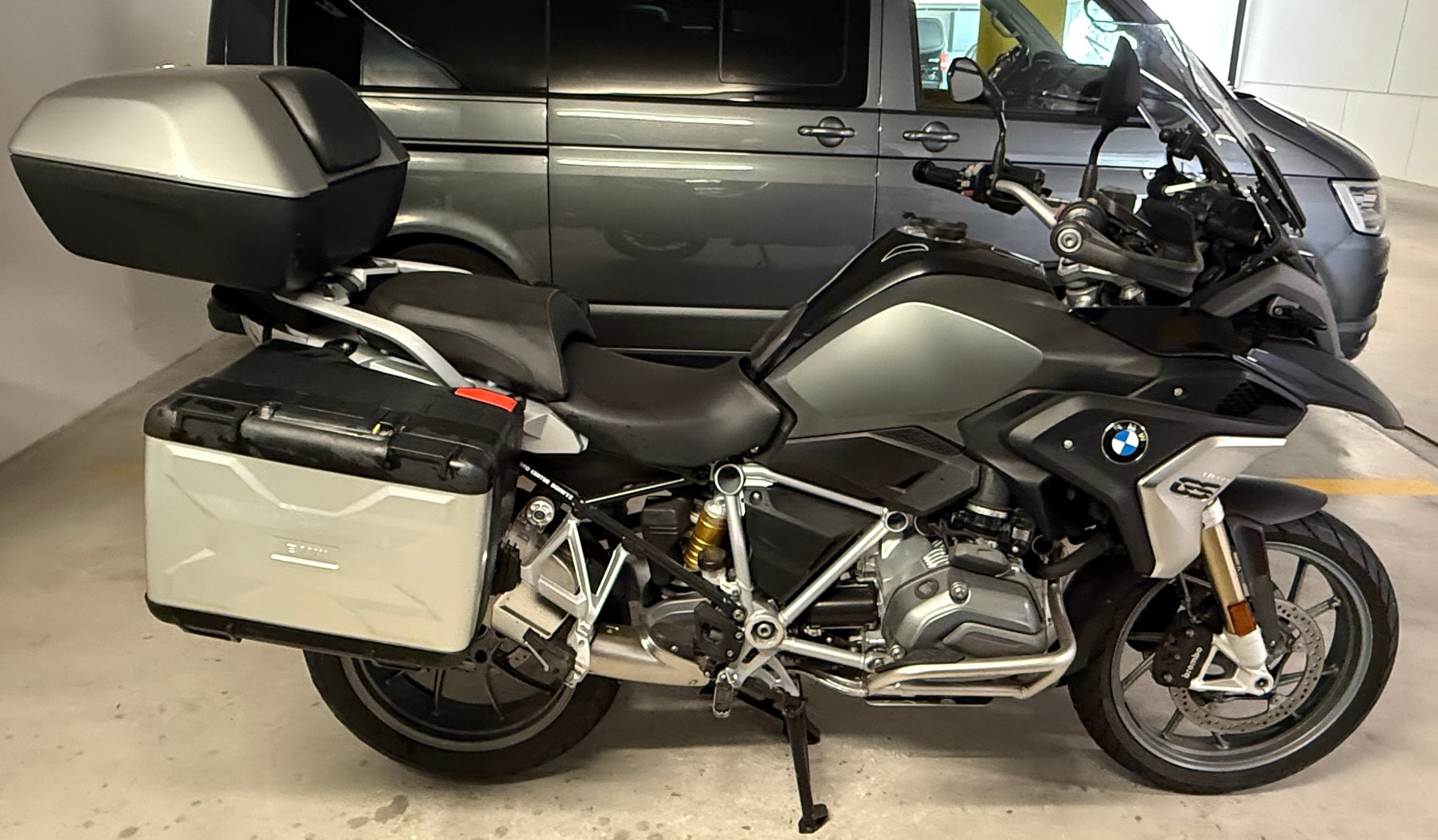 BMW GS-image-2