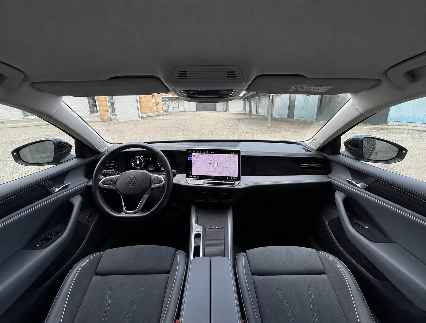 VW Passat Variant 1.5 eTSI evo2 Business DSG-image-7