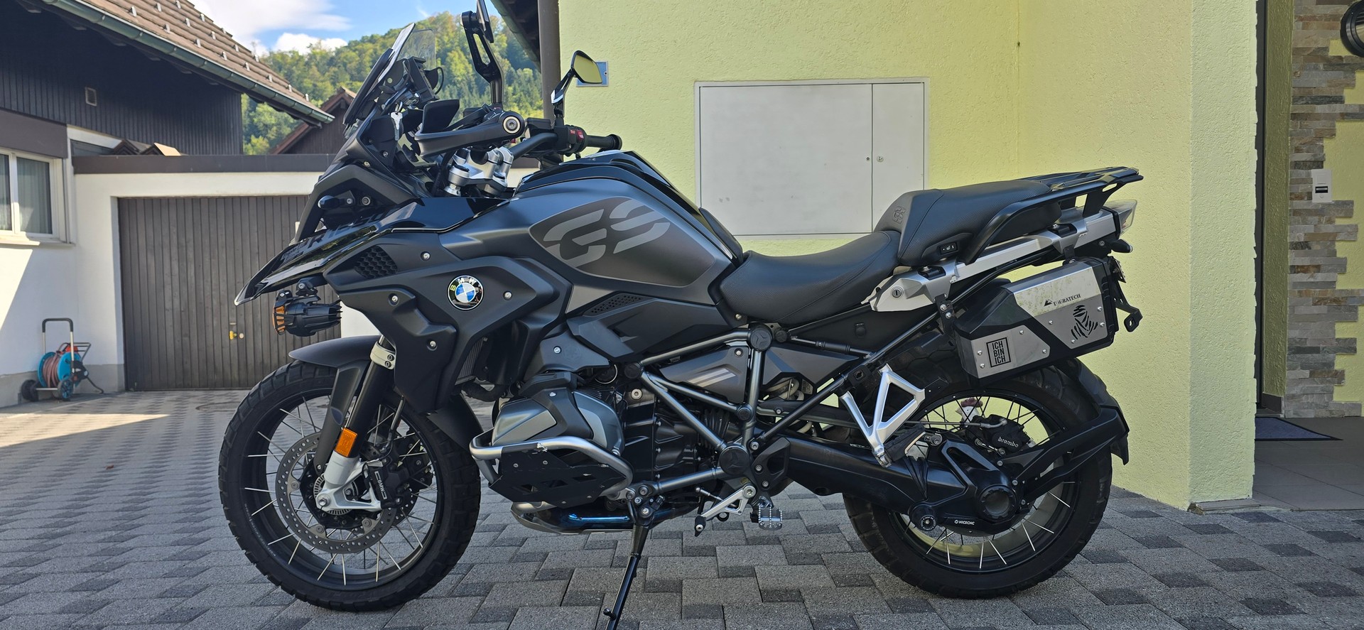BMW R 1250 GS-image-3