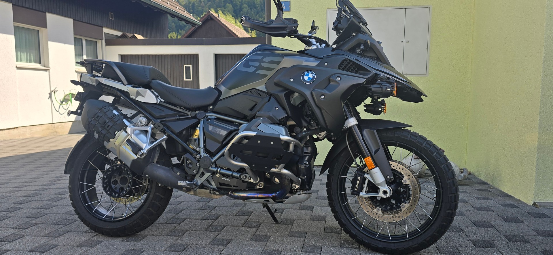 BMW R 1250 GS-image-8