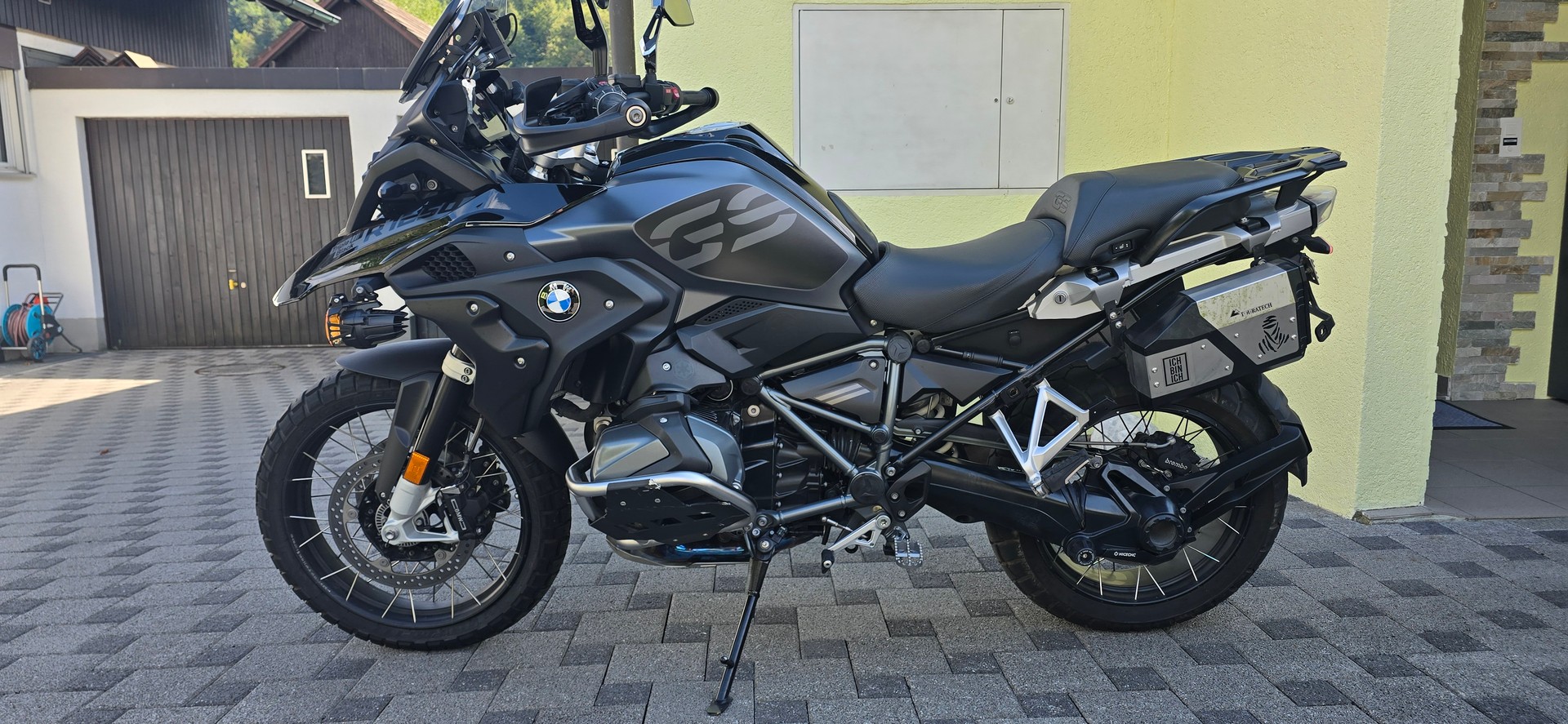BMW R 1250 GS-image-6