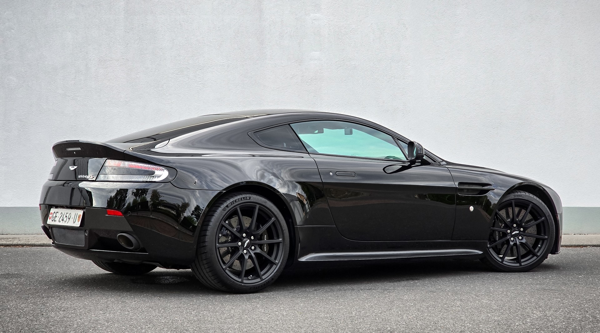 ASTON MARTIN V12 Vantage coupé S - 6.0 Sportshift-image-5