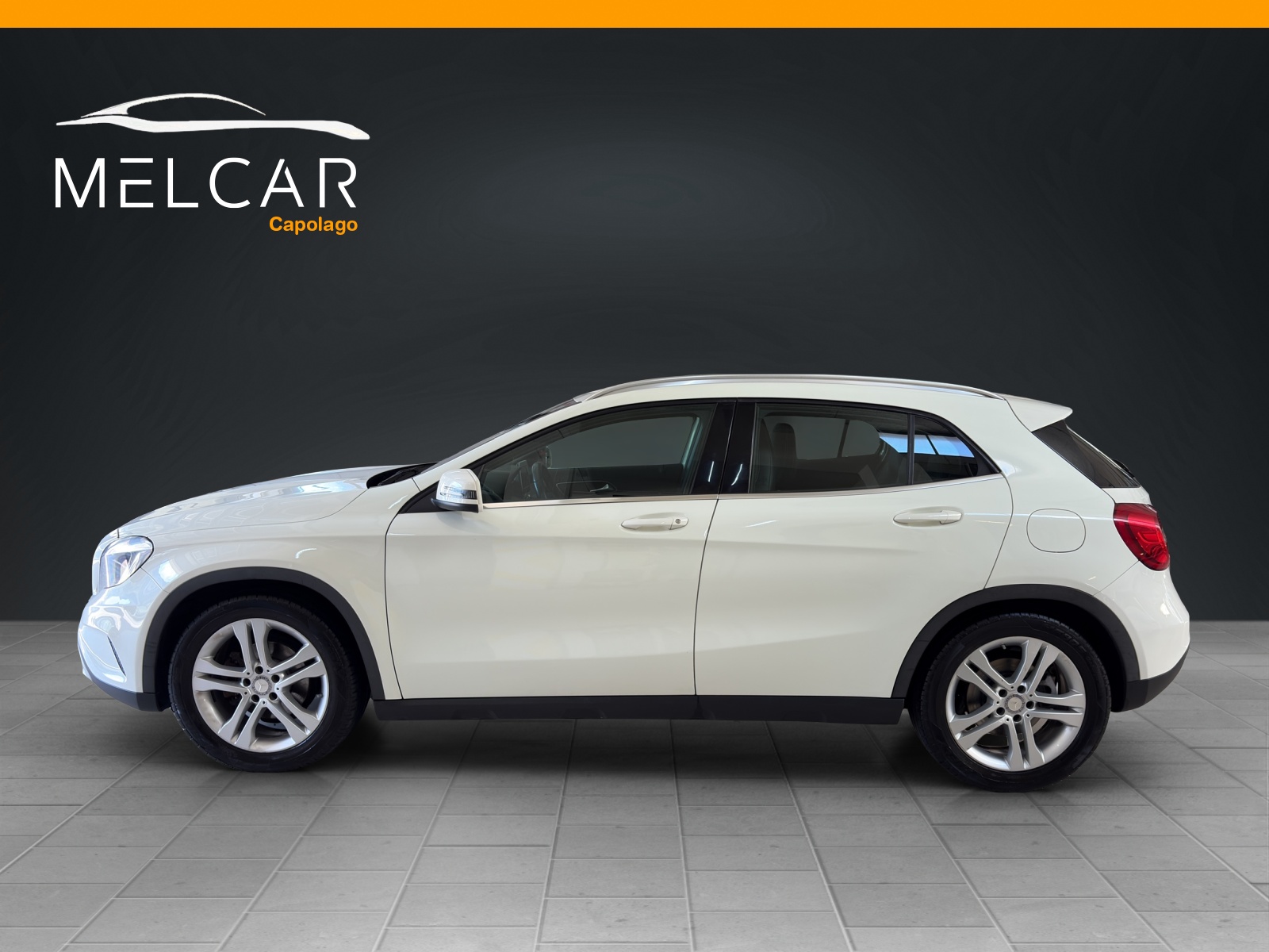 MERCEDES-BENZ GLA 200 CDI Urban 7G-DCT-image-4