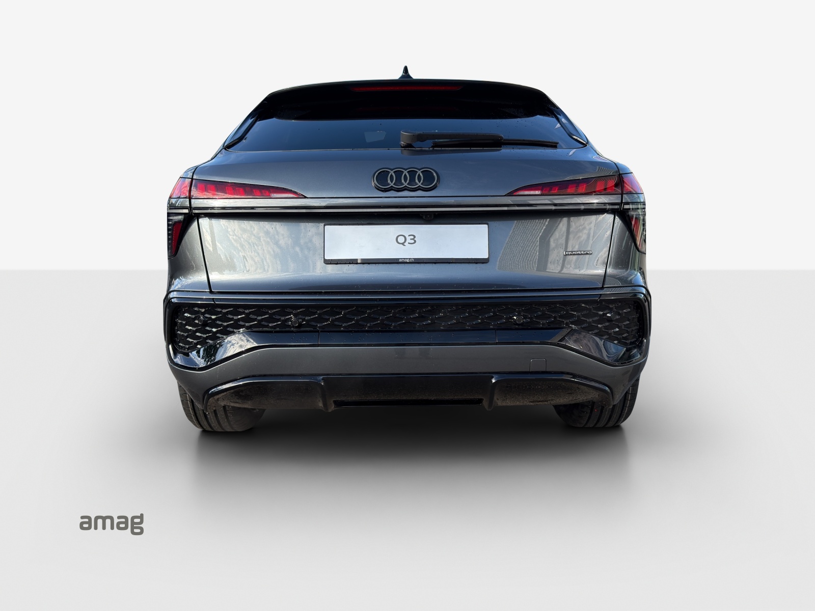 AUDI Q3 Sportback TFSI quattro 195 kW S tronic-showroom-element-3
