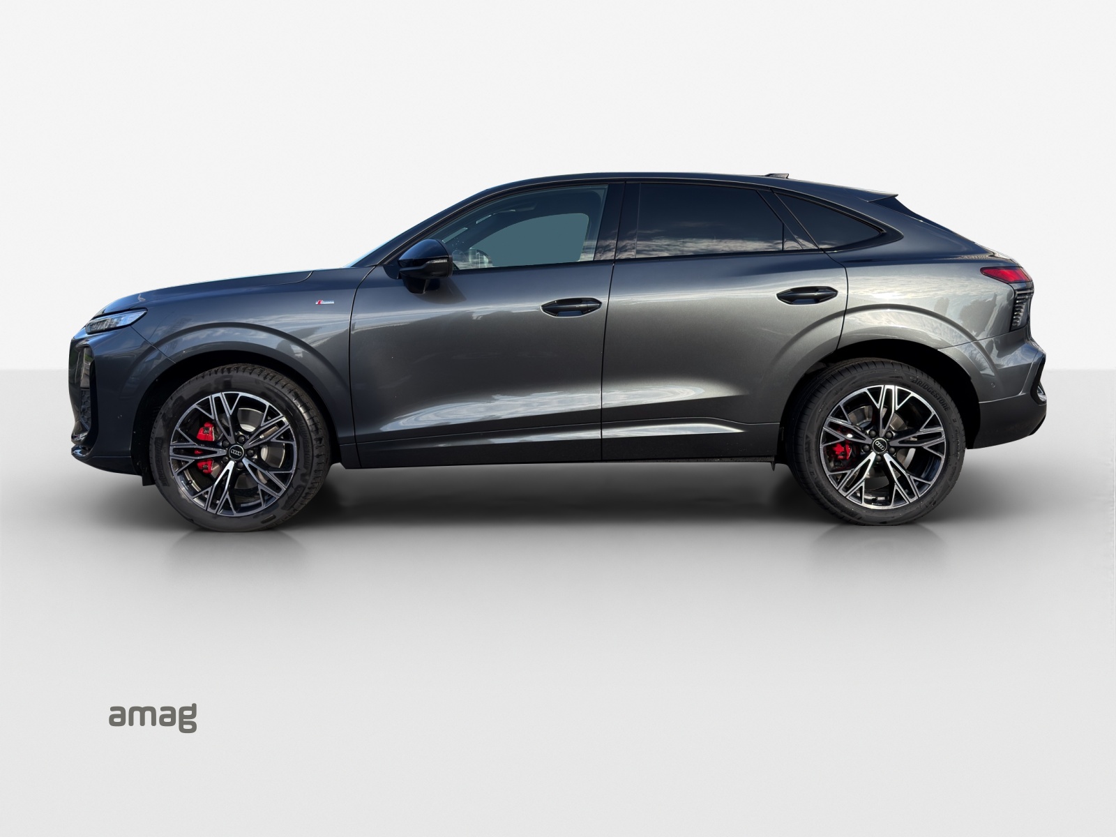AUDI Q3 Sportback TFSI quattro 195 kW S tronic-showroom-element-1
