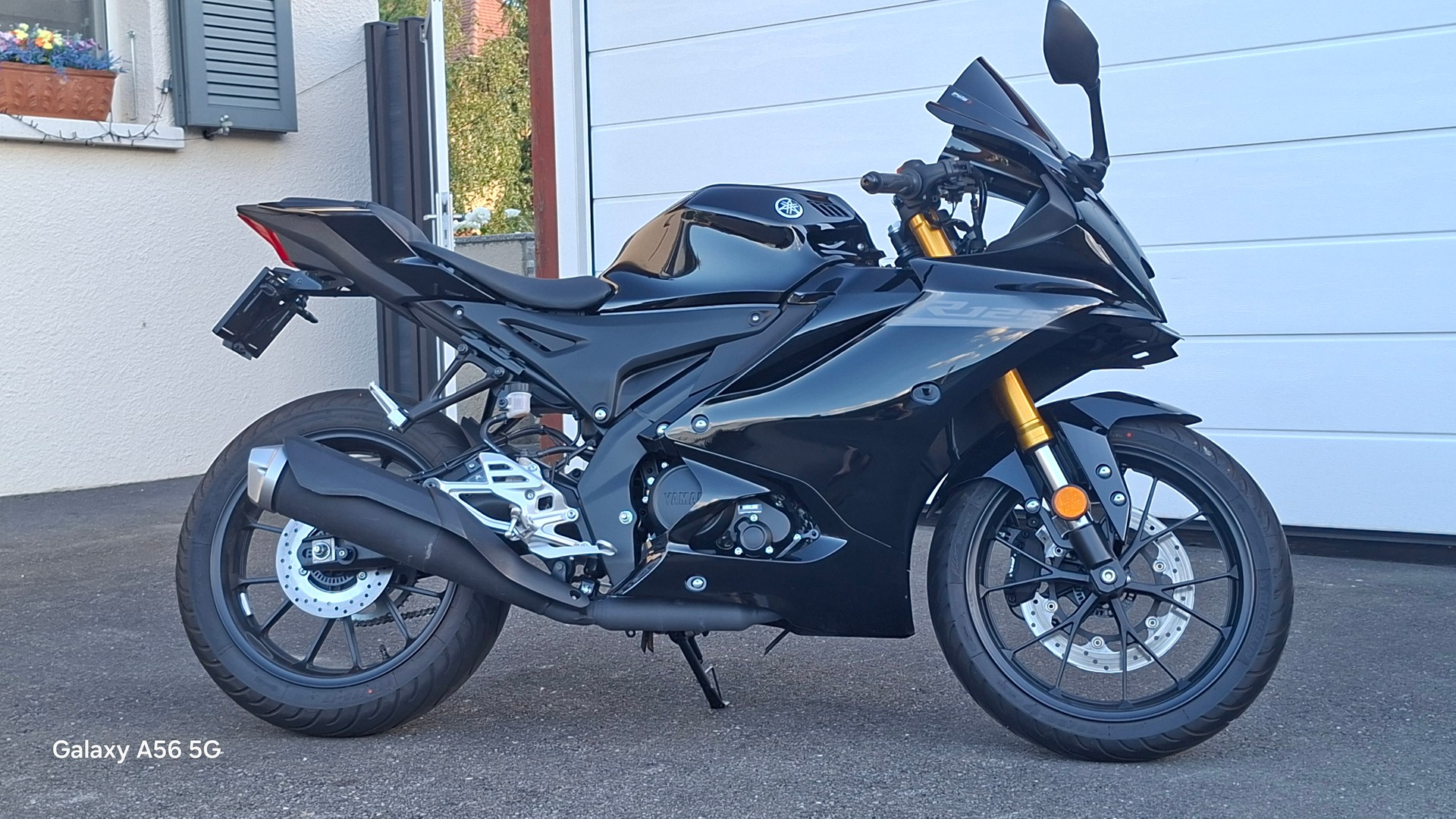 YAMAHA YZF-R 125 ABS-image-2