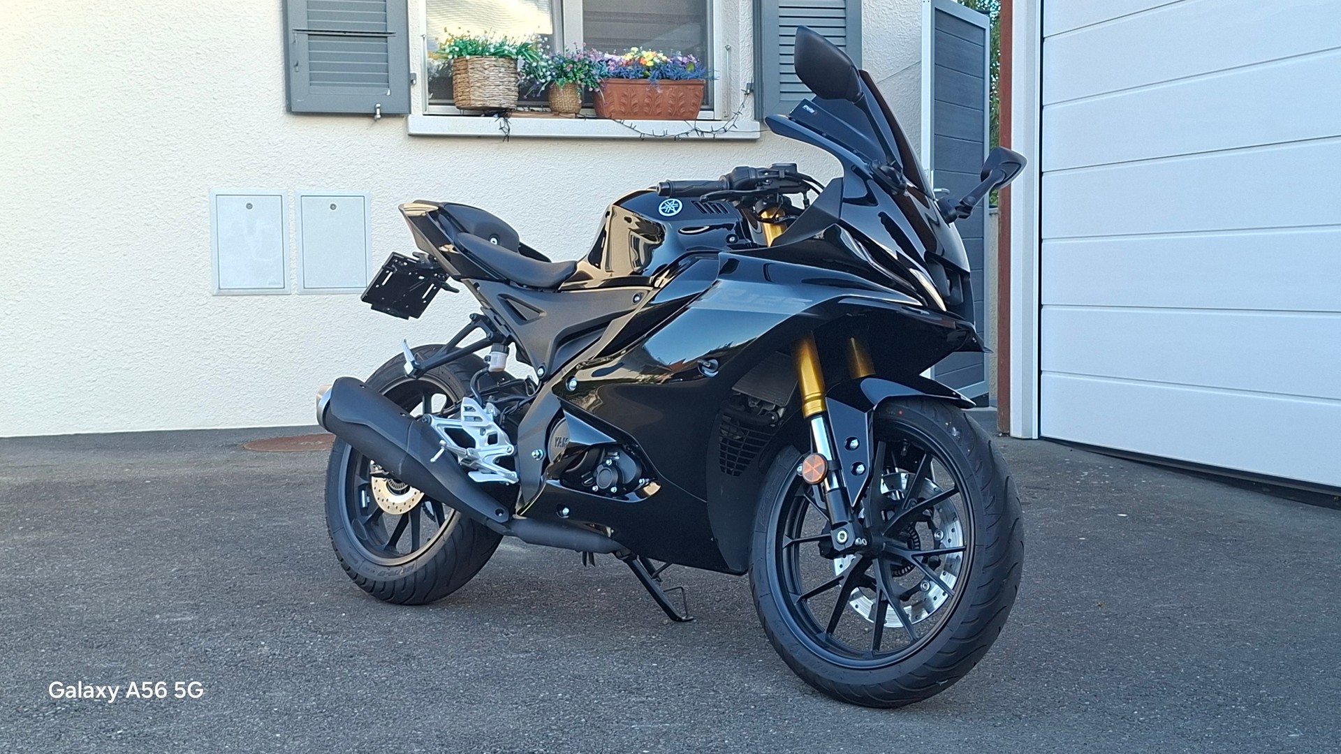YAMAHA YZF-R 125 ABS-image-0