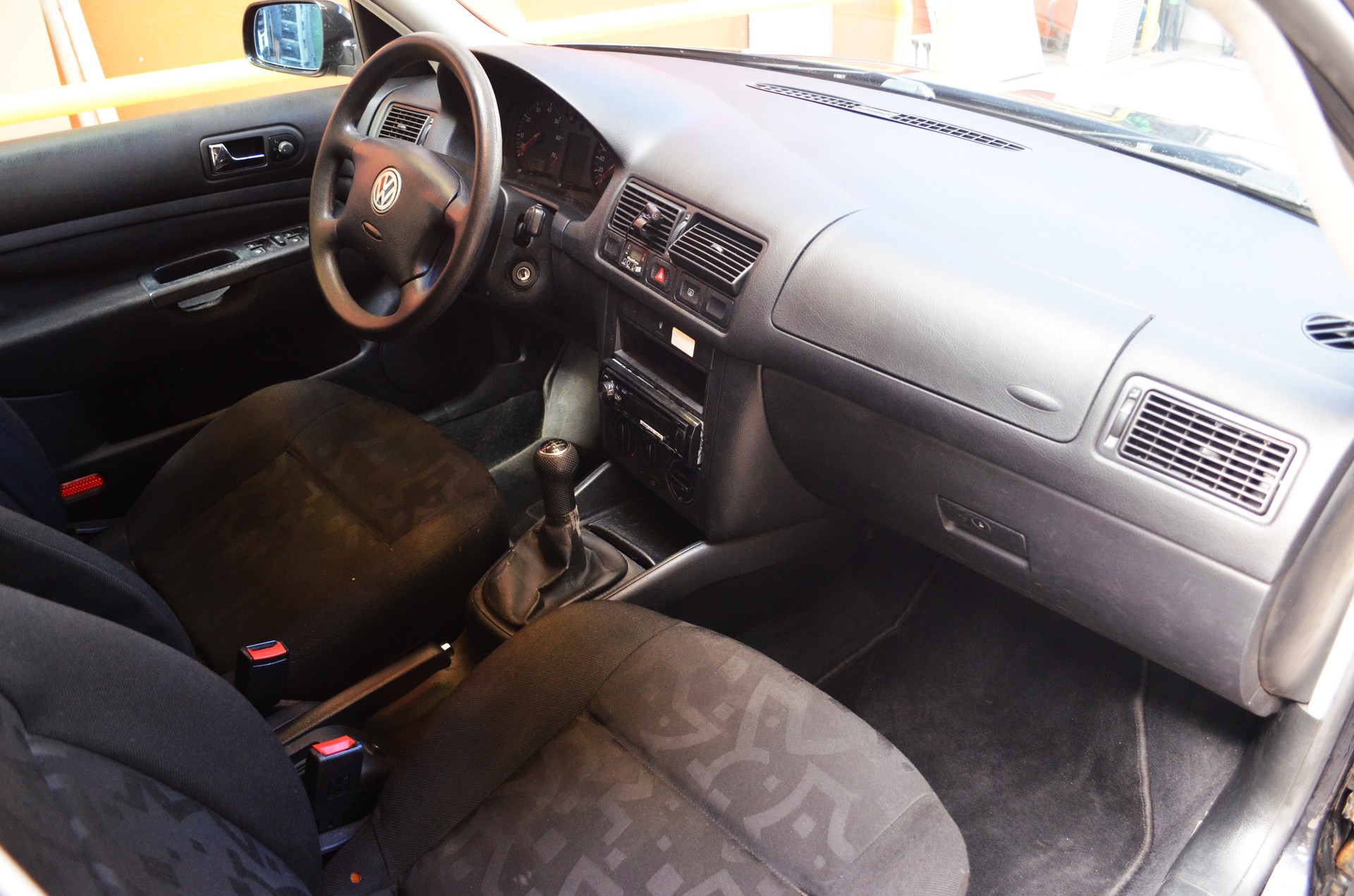 VW Golf 1.6 Comfortline-image-8