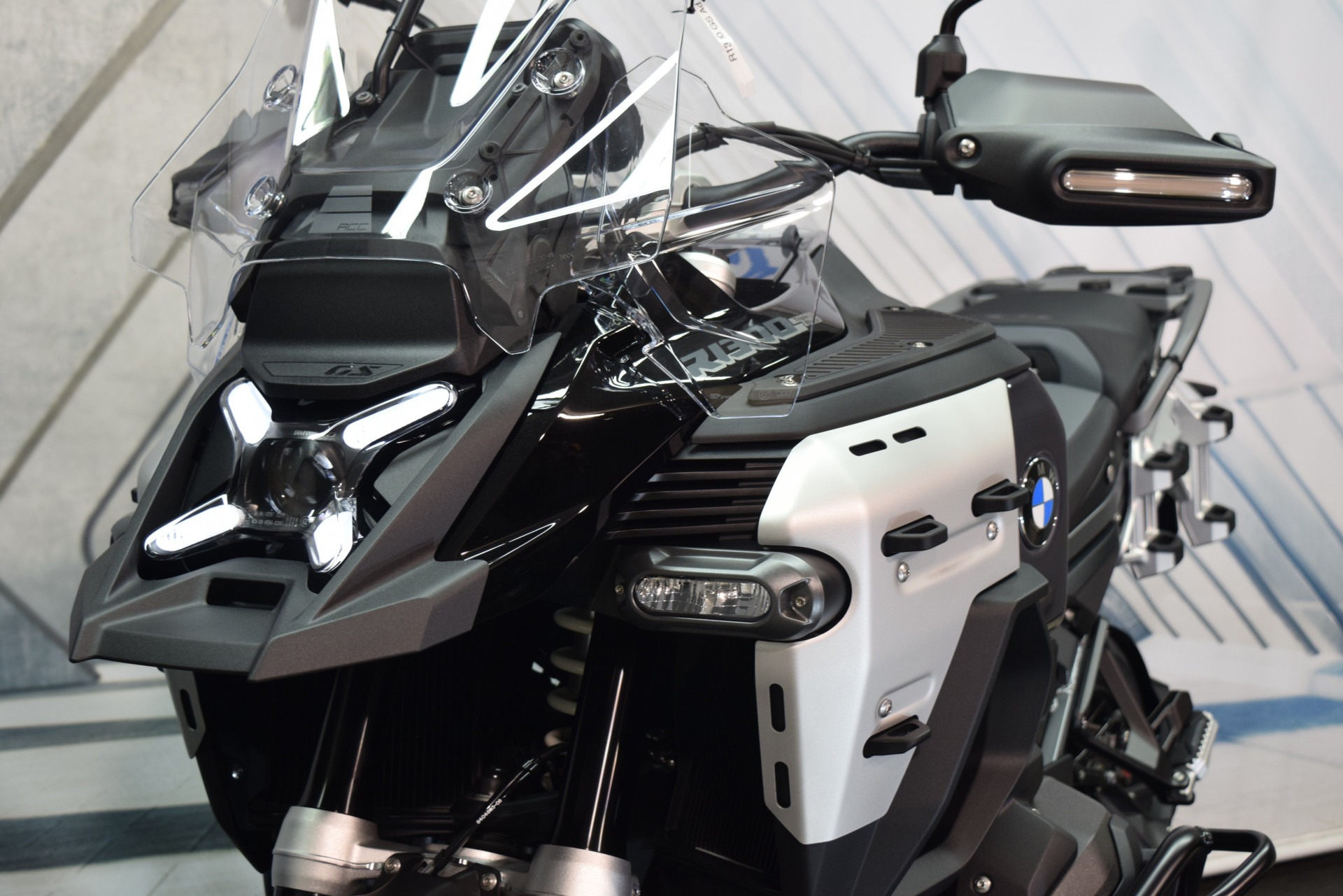 BMW R 1300 GS Adventure ASA Tieferlegung-image-9