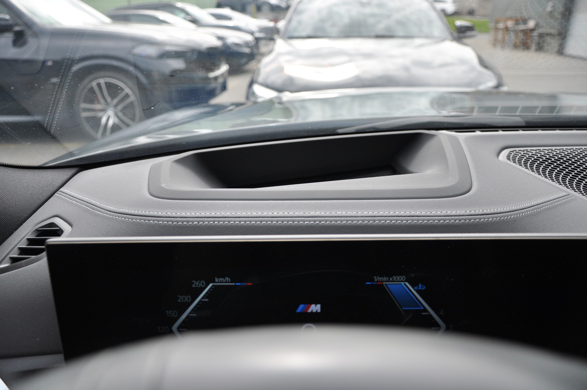 BMW 320d xDrive 48V Touring Steptronic M Sport Pro-image-23