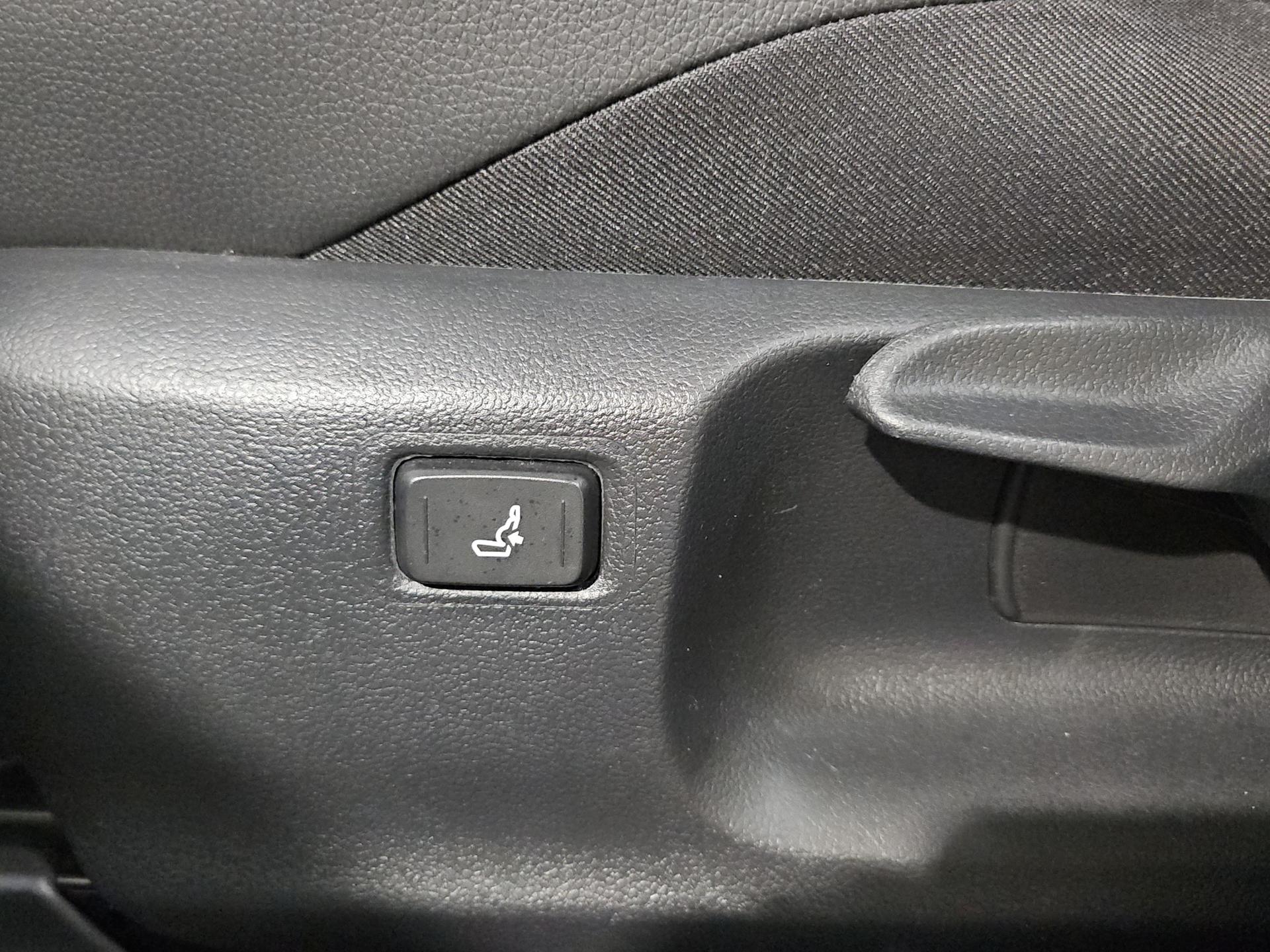 TOYOTA C-HR 1.8 HSD CVT Trend-image-27