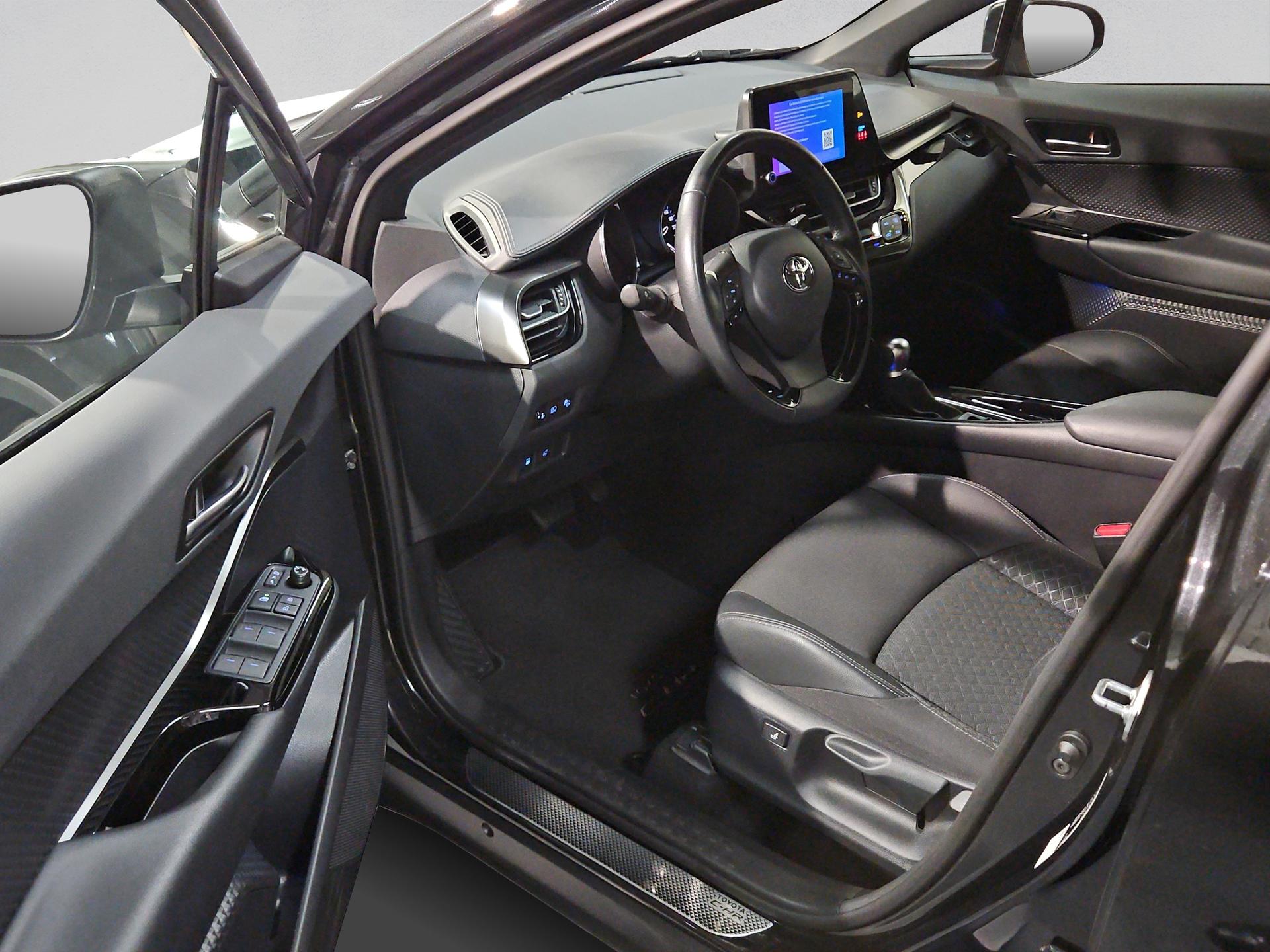 TOYOTA C-HR 1.8 HSD CVT Trend-image-25