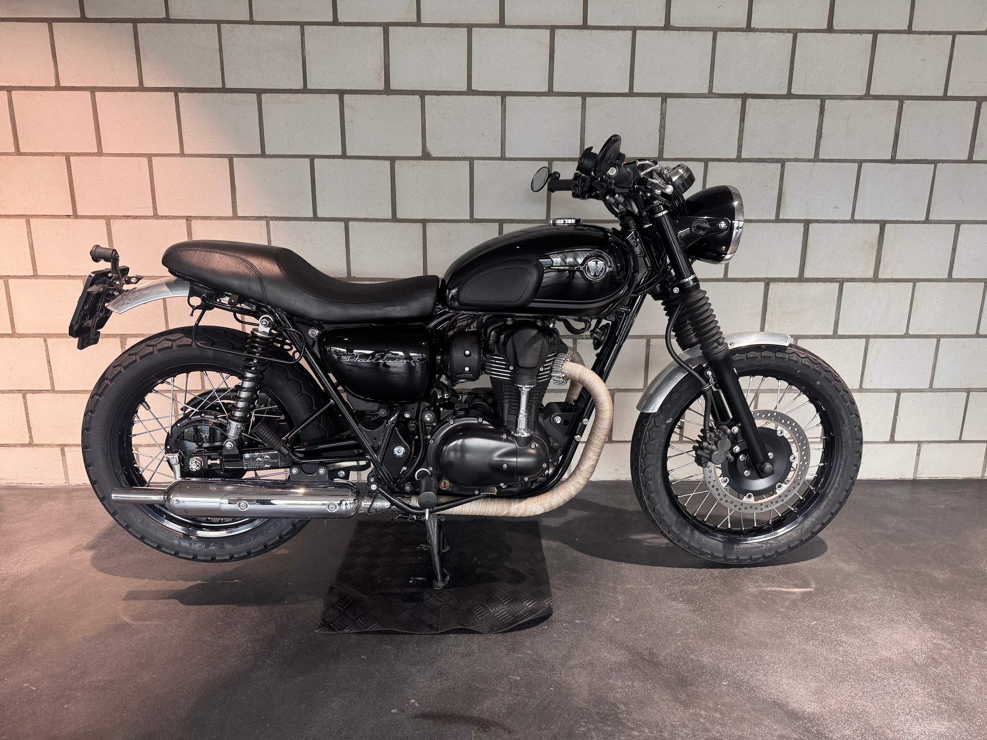 KAWASAKI W 800 Special Edition-image-3