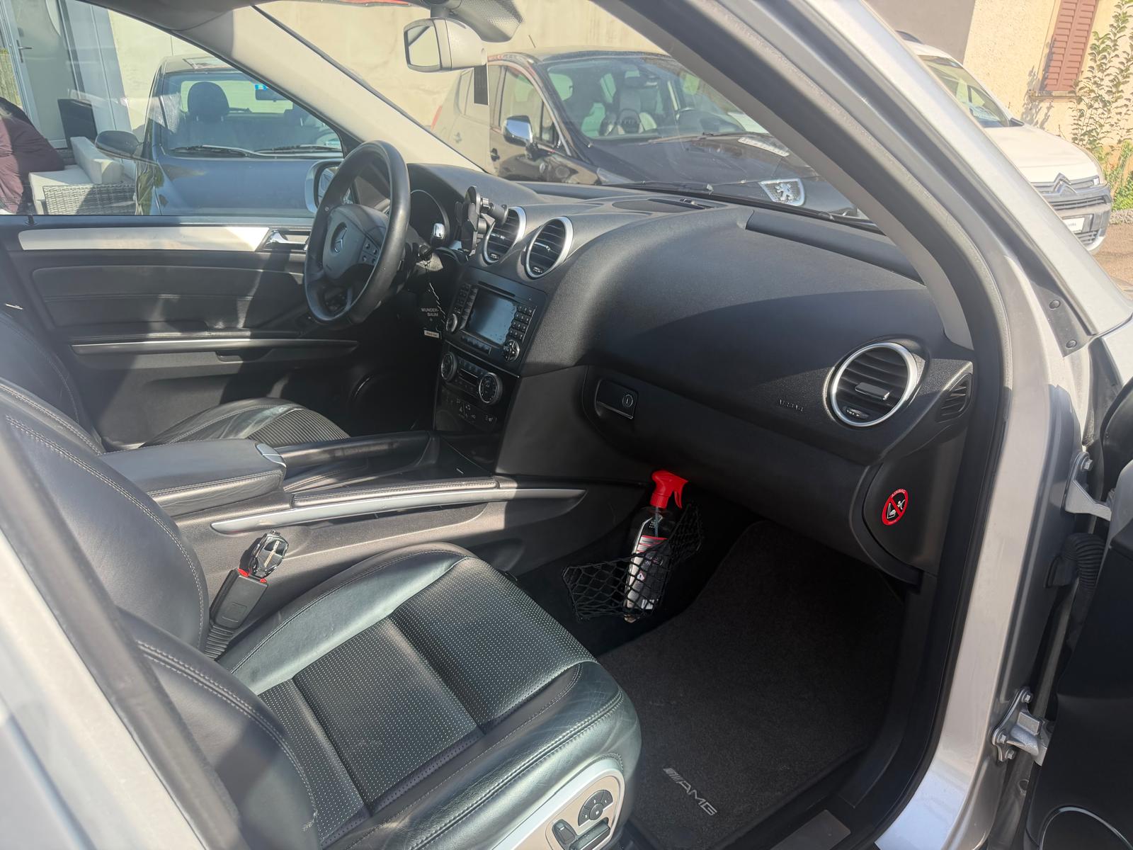 MERCEDES-BENZ ML 63 AMG 4Matic 7G-Tronic-image-7