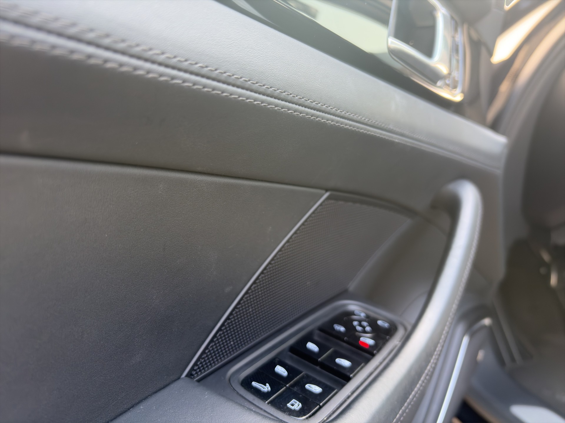 PORSCHE Panamera 4S E-Hybrid PDK-image-9