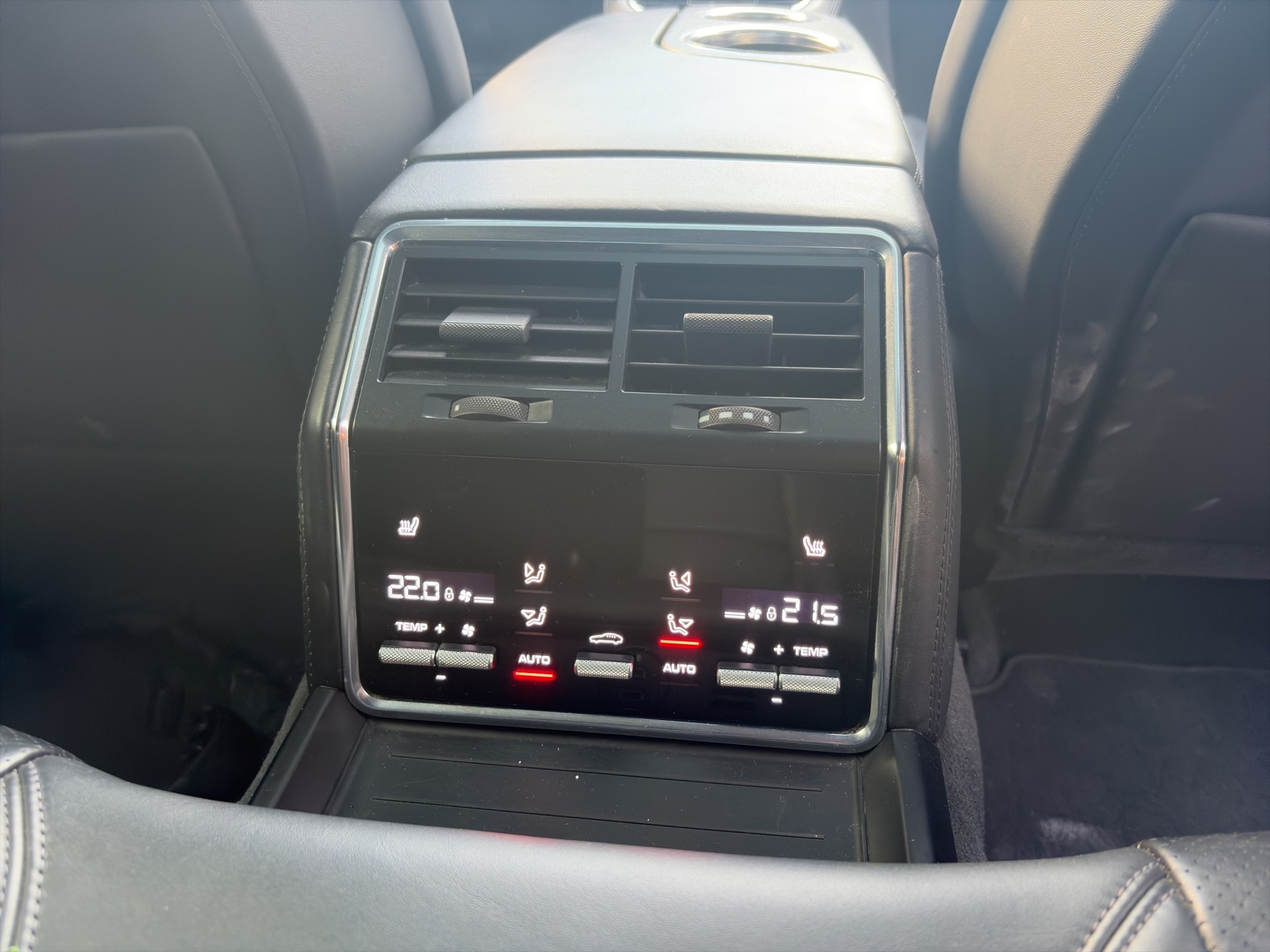 PORSCHE Panamera 4S E-Hybrid PDK-image-11