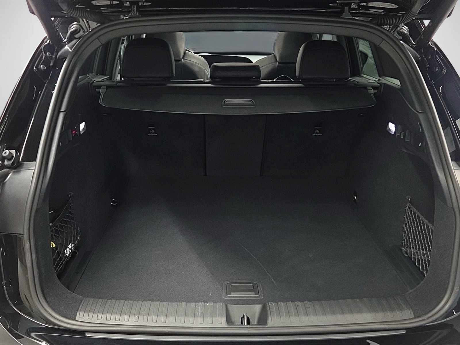 AUDI Q6 e-tron quattro-image-6