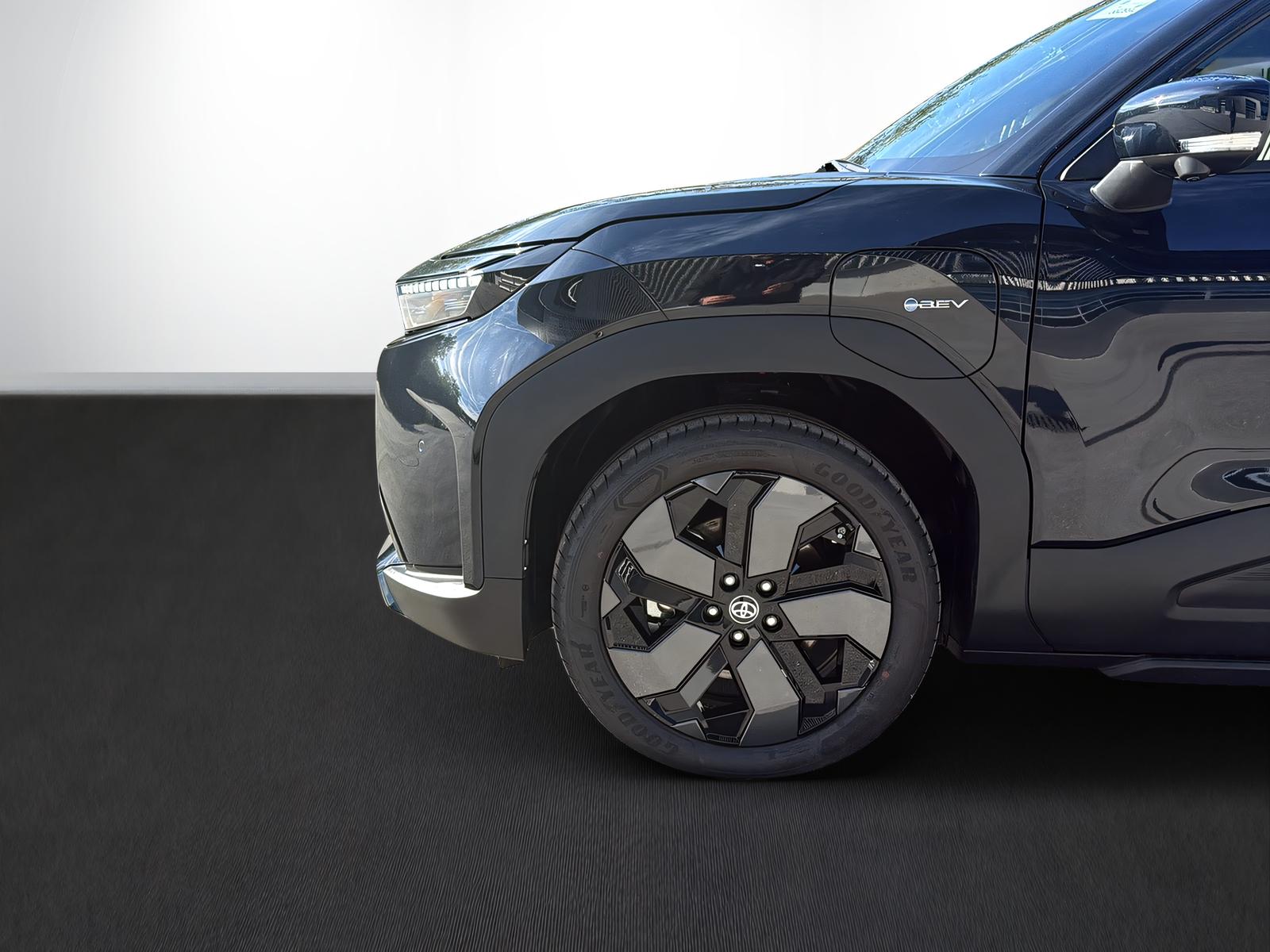 TOYOTA Urban Cruiser Premium AWD-showroom-element-3