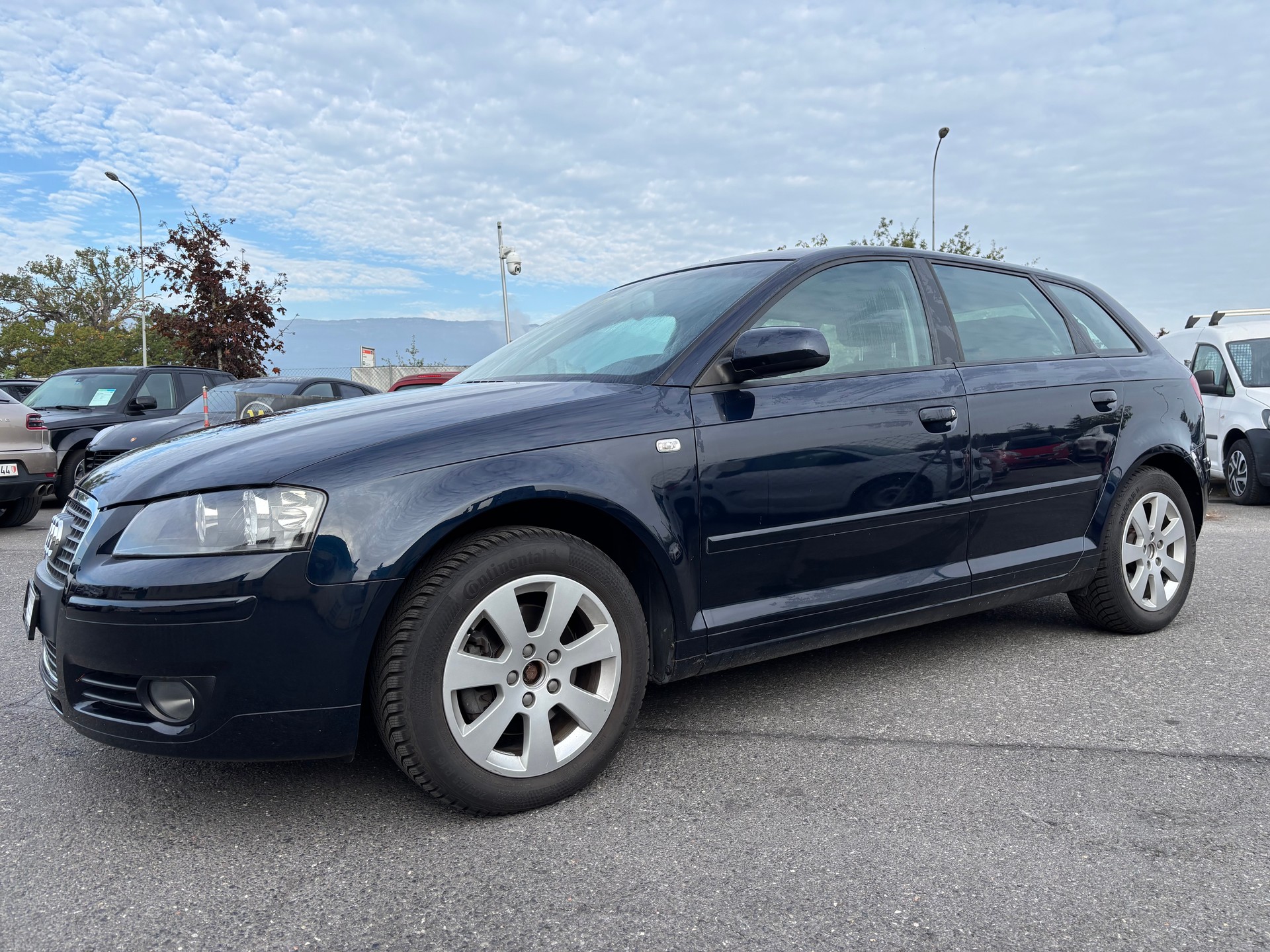 AUDI A3 Sportback 1.8 Turbo FSI Ambition-showroom-element-1