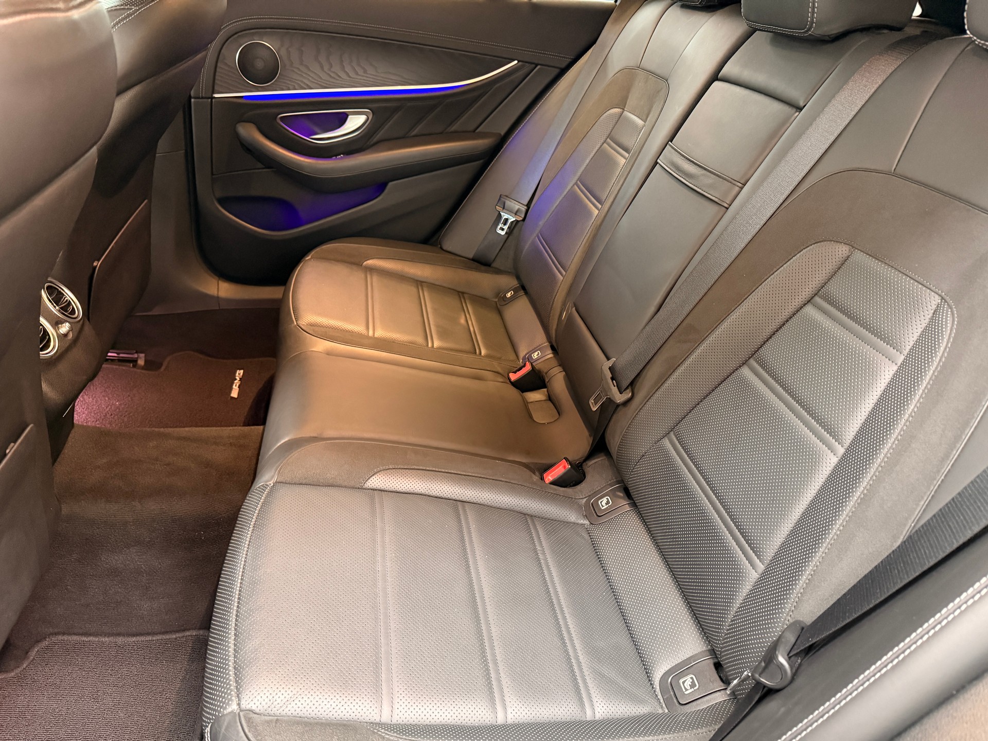 MERCEDES-BENZ E 63 AMG 4 Matic 9G-Tronic-image-13