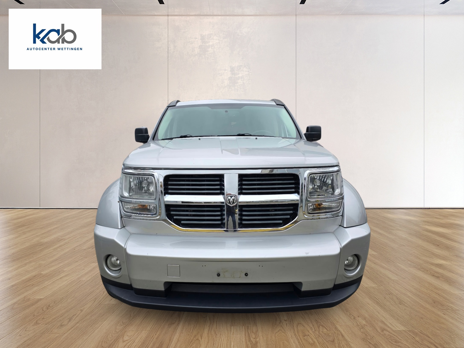 DODGE Nitro 2.8 Diesel-showroom-element-1
