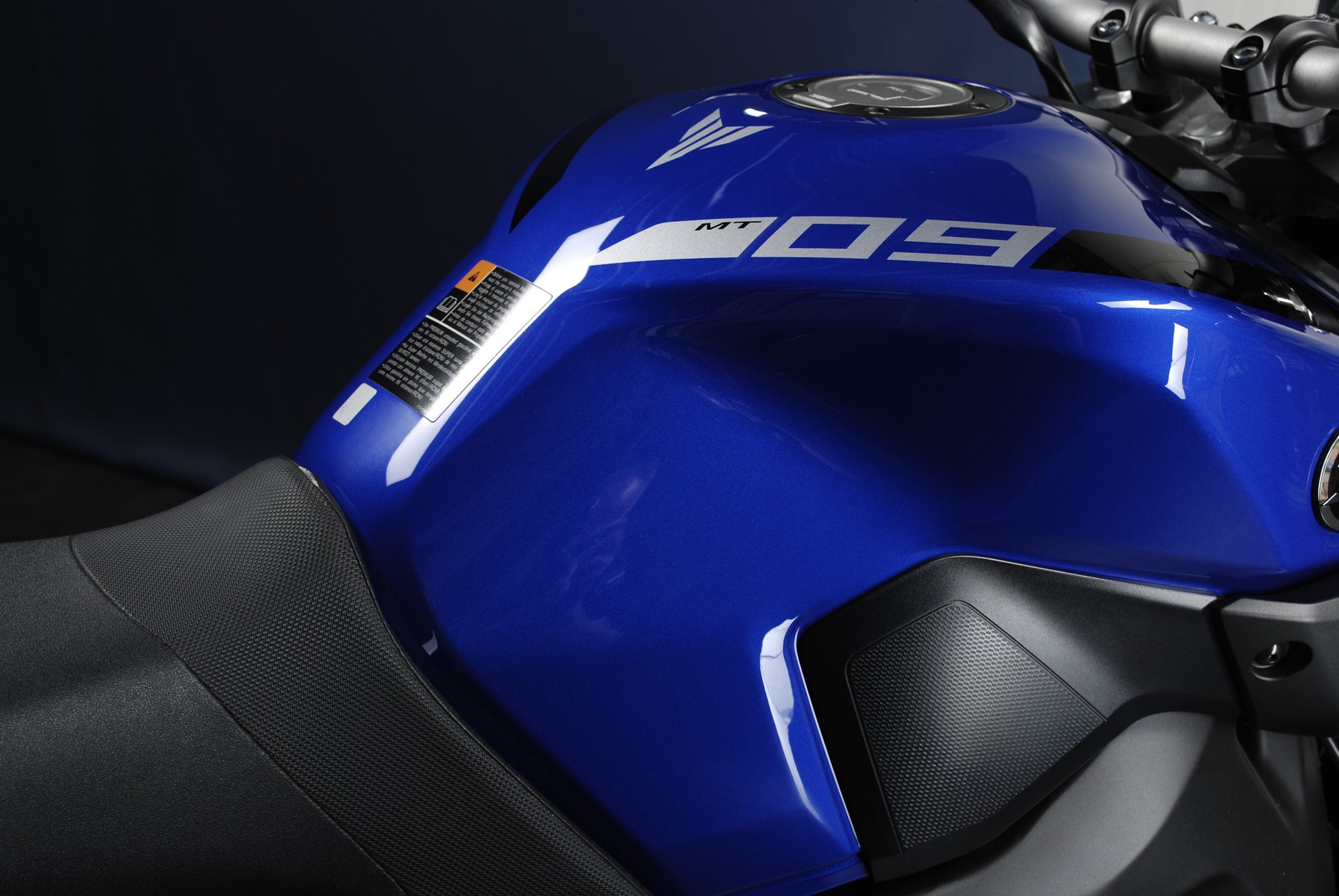 YAMAHA MT-09 ABS-image-2