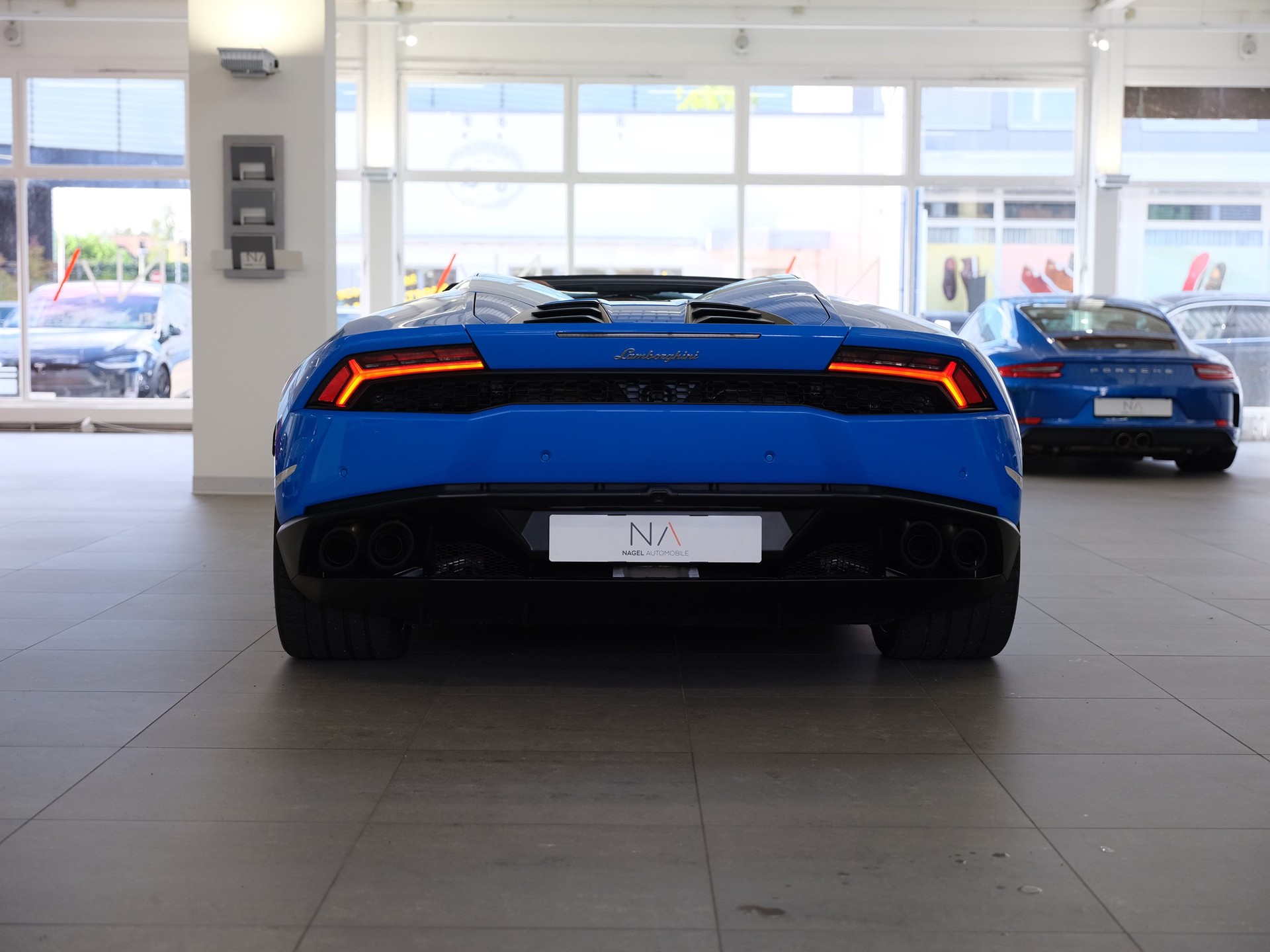 LAMBORGHINI Huracan LP610-4 Spyder DCT *Forged Carbon*Sensonum*Sitzheizung*-image-5