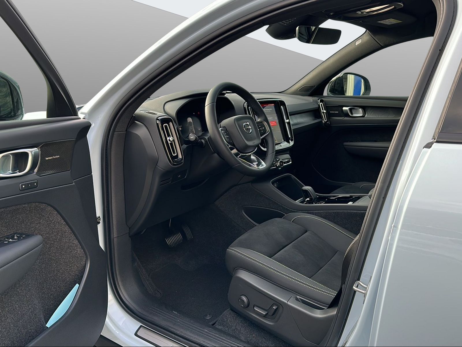 VOLVO C40 E80 Ultimate-image-9