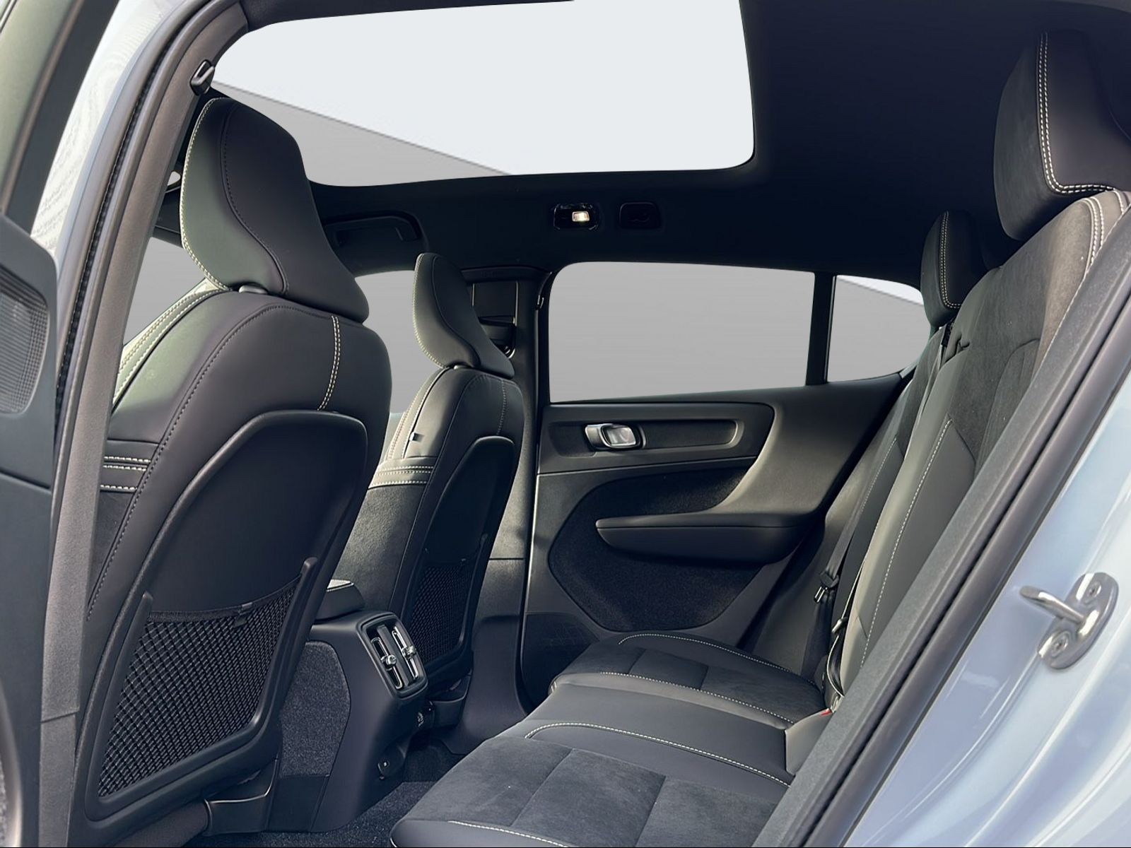 VOLVO C40 E80 Ultimate-image-13