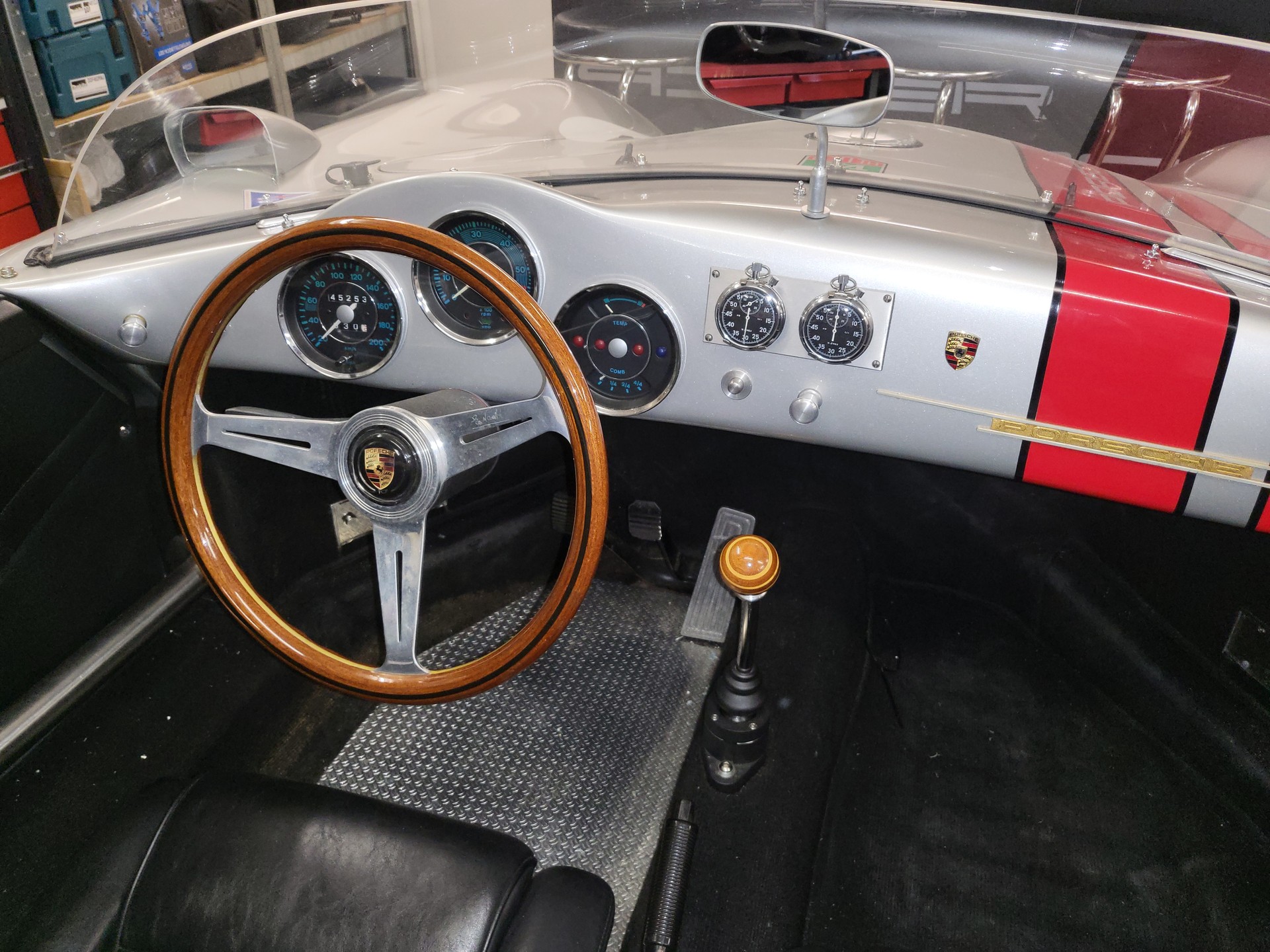PORSCHE 356 Speedster Replika-image-2