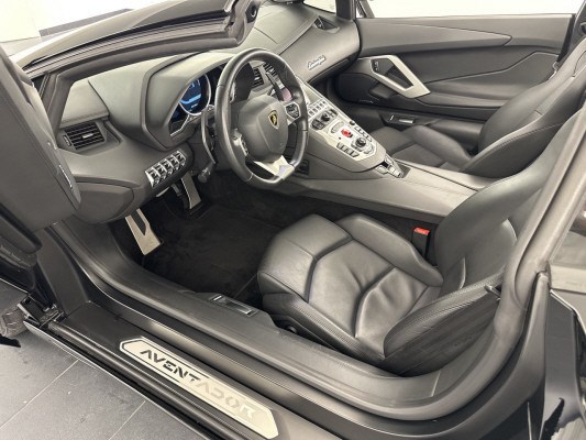 LAMBORGHINI Aventador LP700-4 Rds-image-4