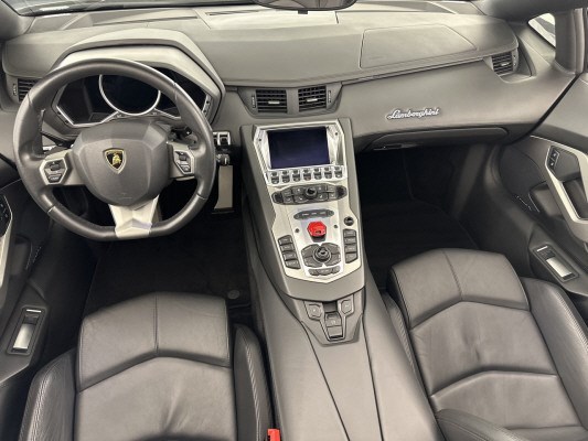 LAMBORGHINI Aventador LP700-4 Rds-image-6