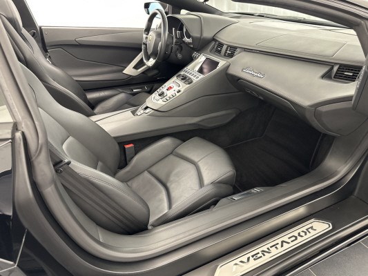 LAMBORGHINI Aventador LP700-4 Rds-image-8
