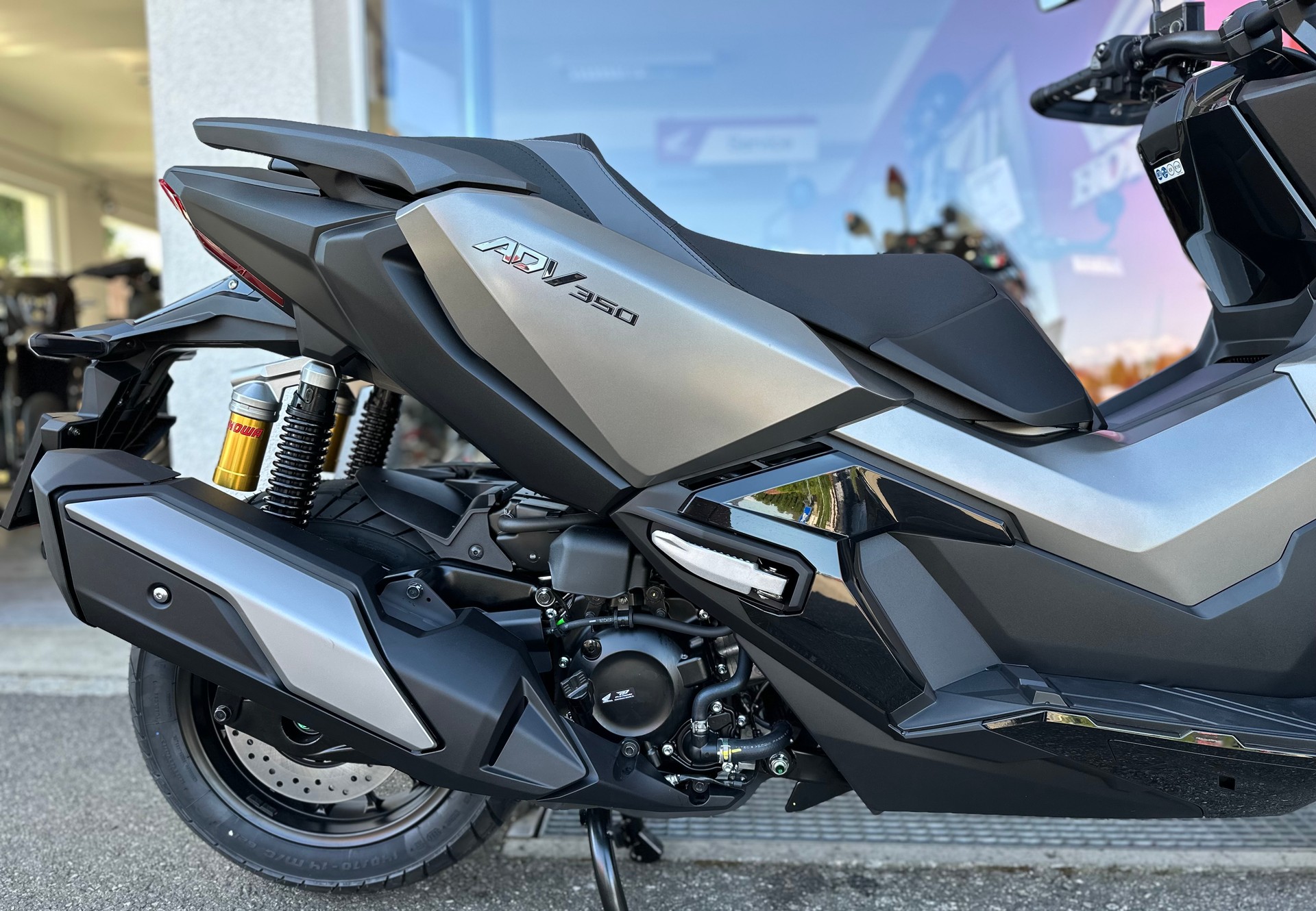 HONDA ADV 350-image-6