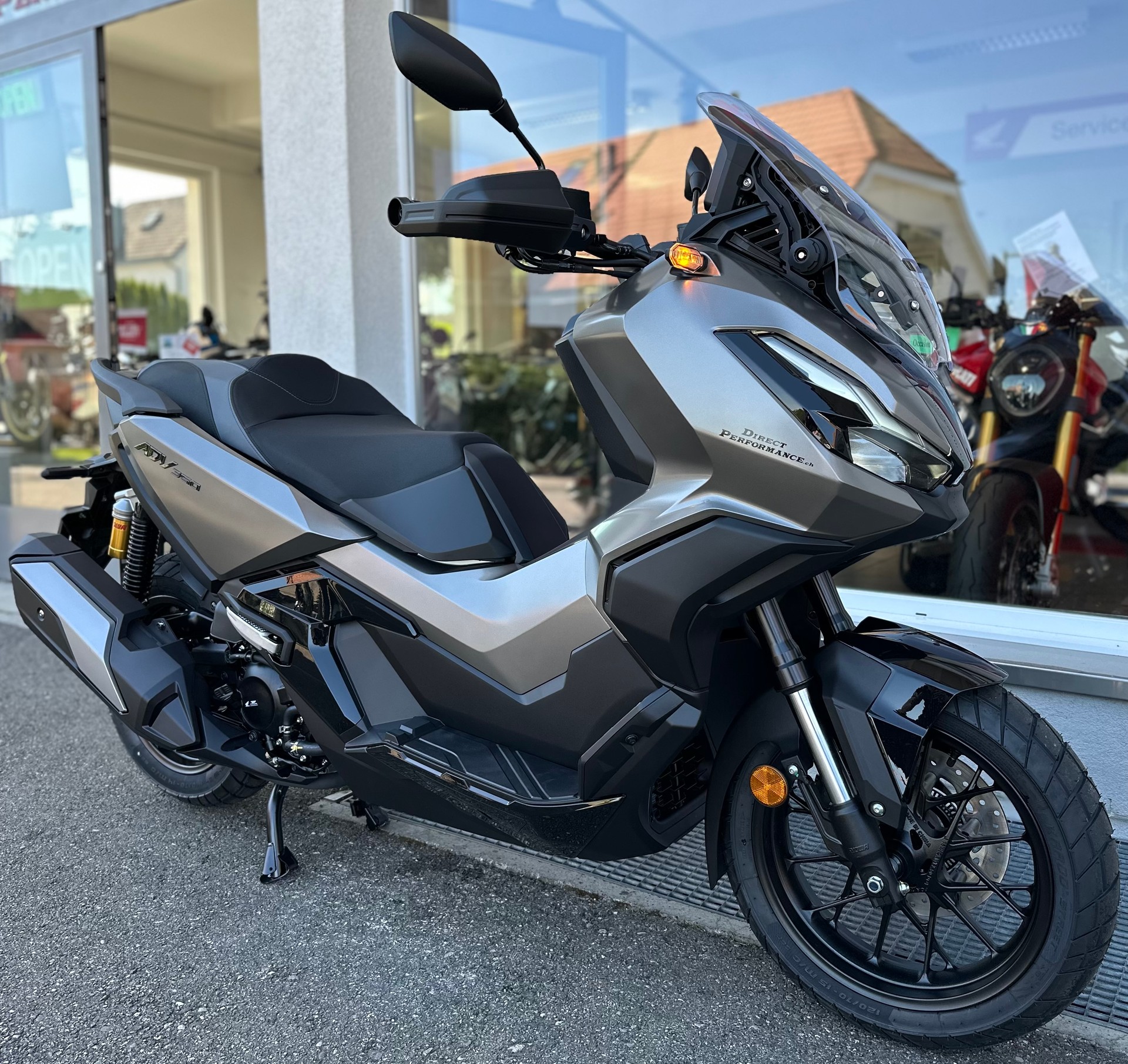 HONDA ADV 350-image-2