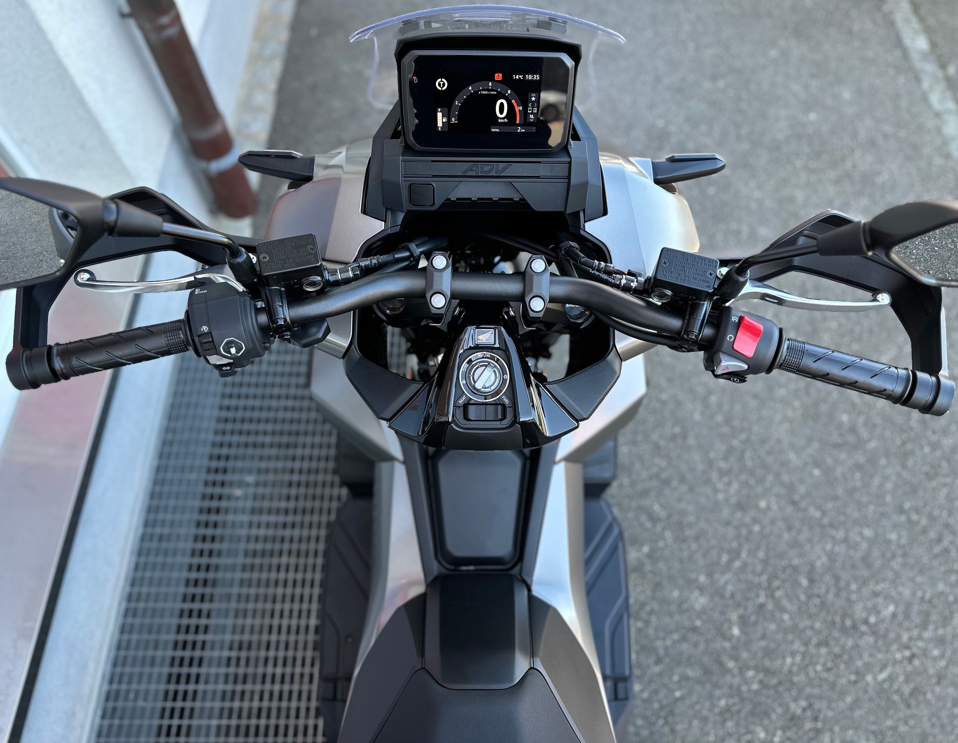 HONDA ADV 350-image-8