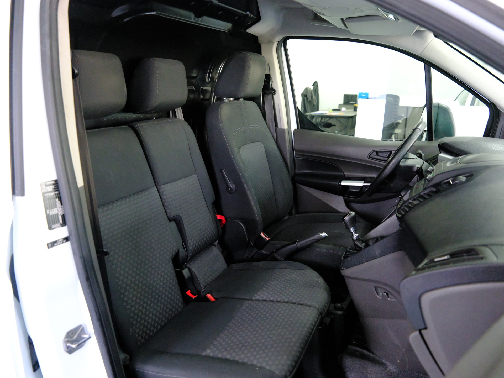 FORD Transit Connect Van T200 1.0 EcoBoost Trend-image-13