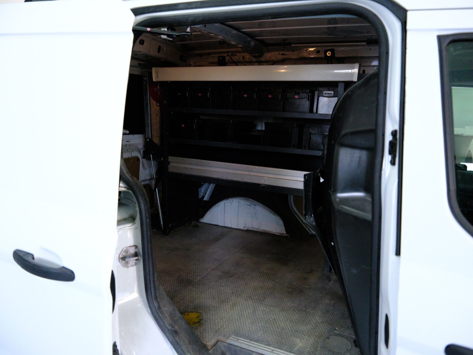 FORD Transit Connect Van T200 1.0 EcoBoost Trend-image-14