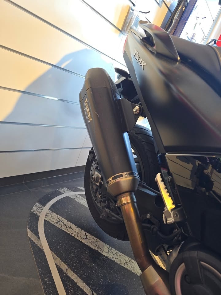 YAMAHA T-MAX XP 530 DX ABS-image-1