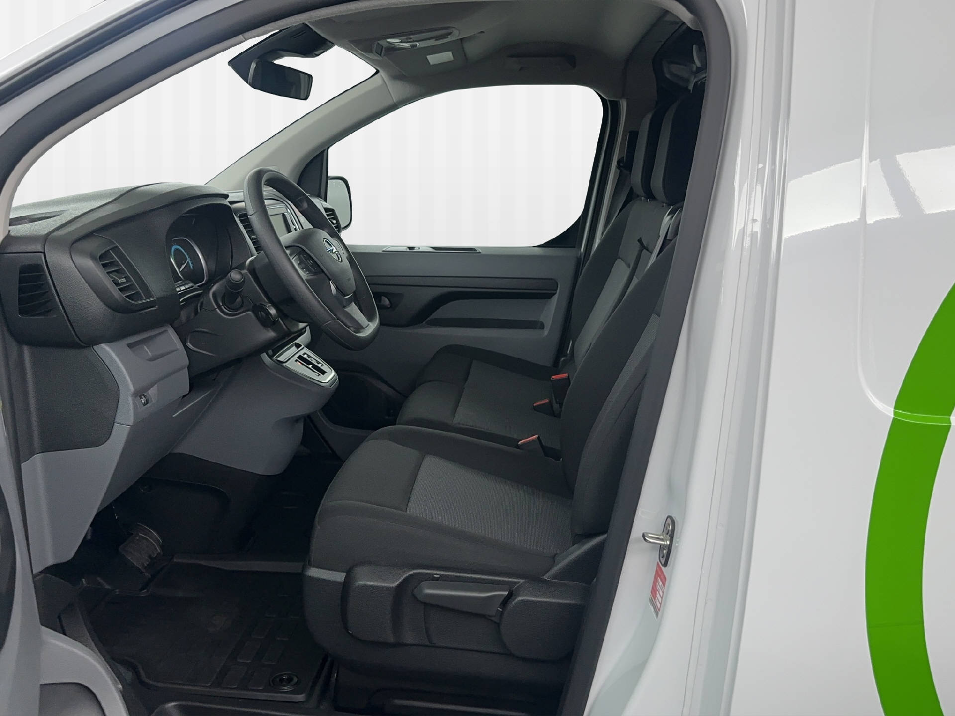 OPEL Vivaro-e Cargo XL 75kWh "Enjoy" 2.7 t L-image-5
